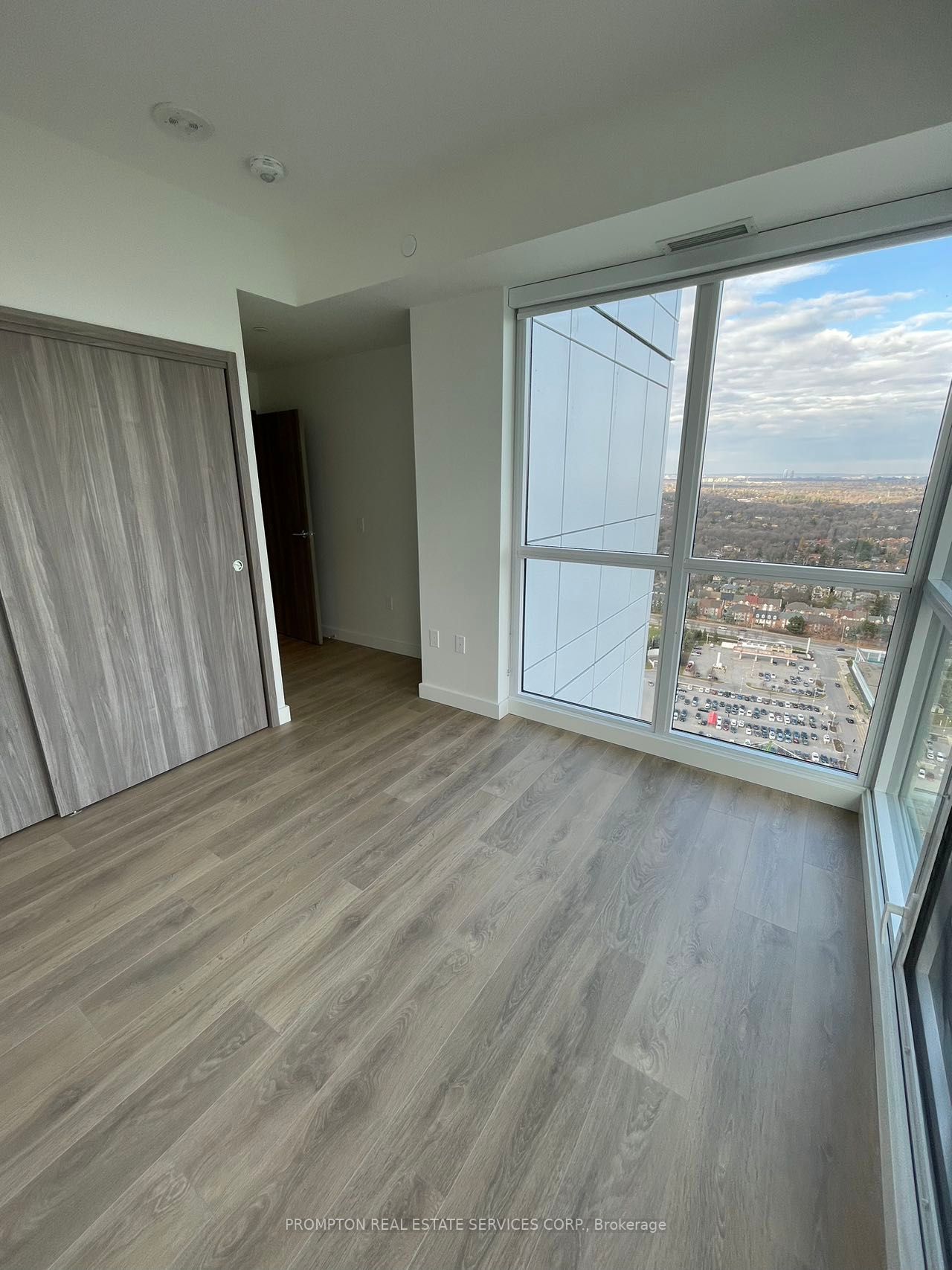 95 Mcmahon Dr, #3708