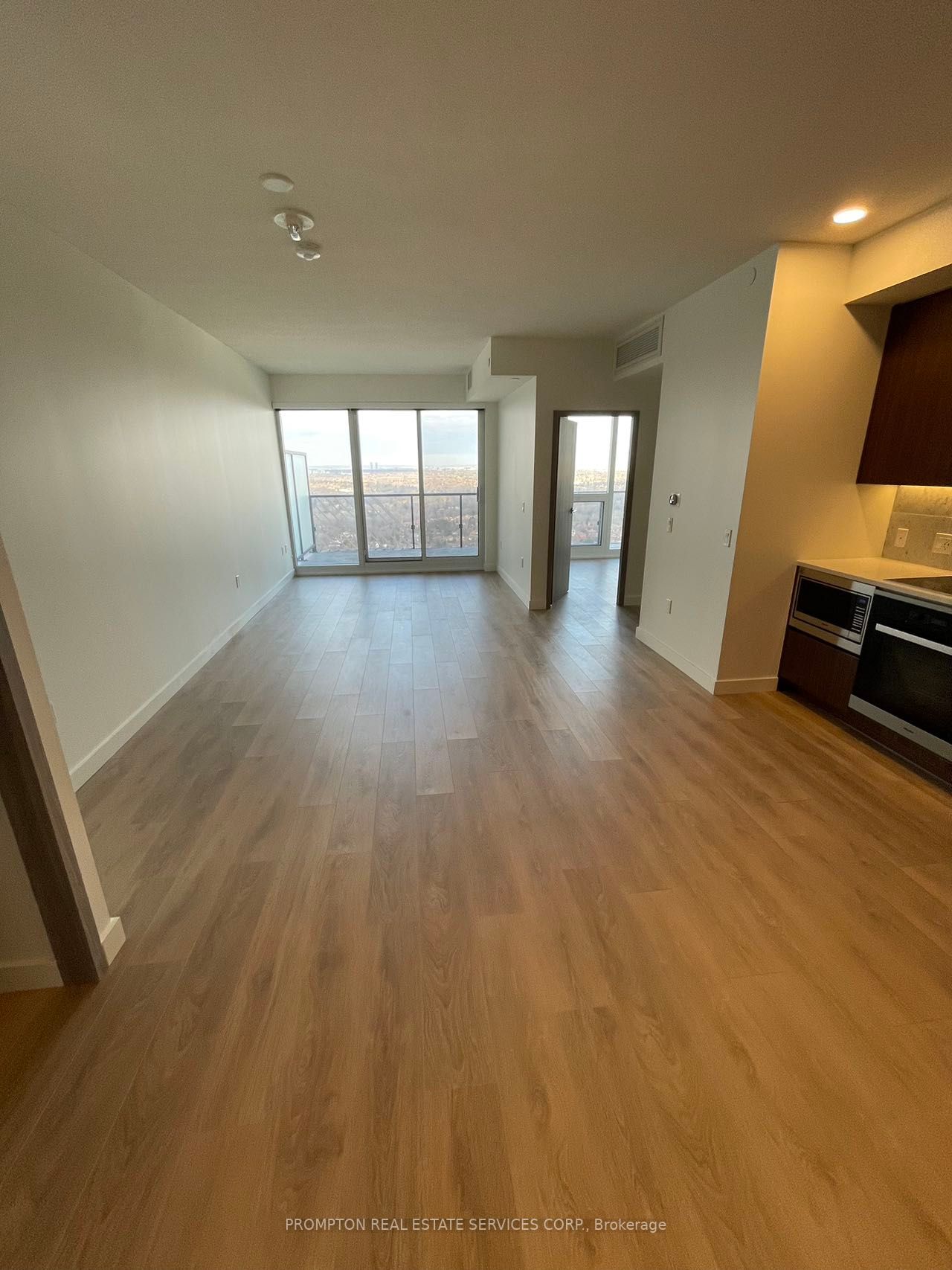 95 Mcmahon Dr, #3708