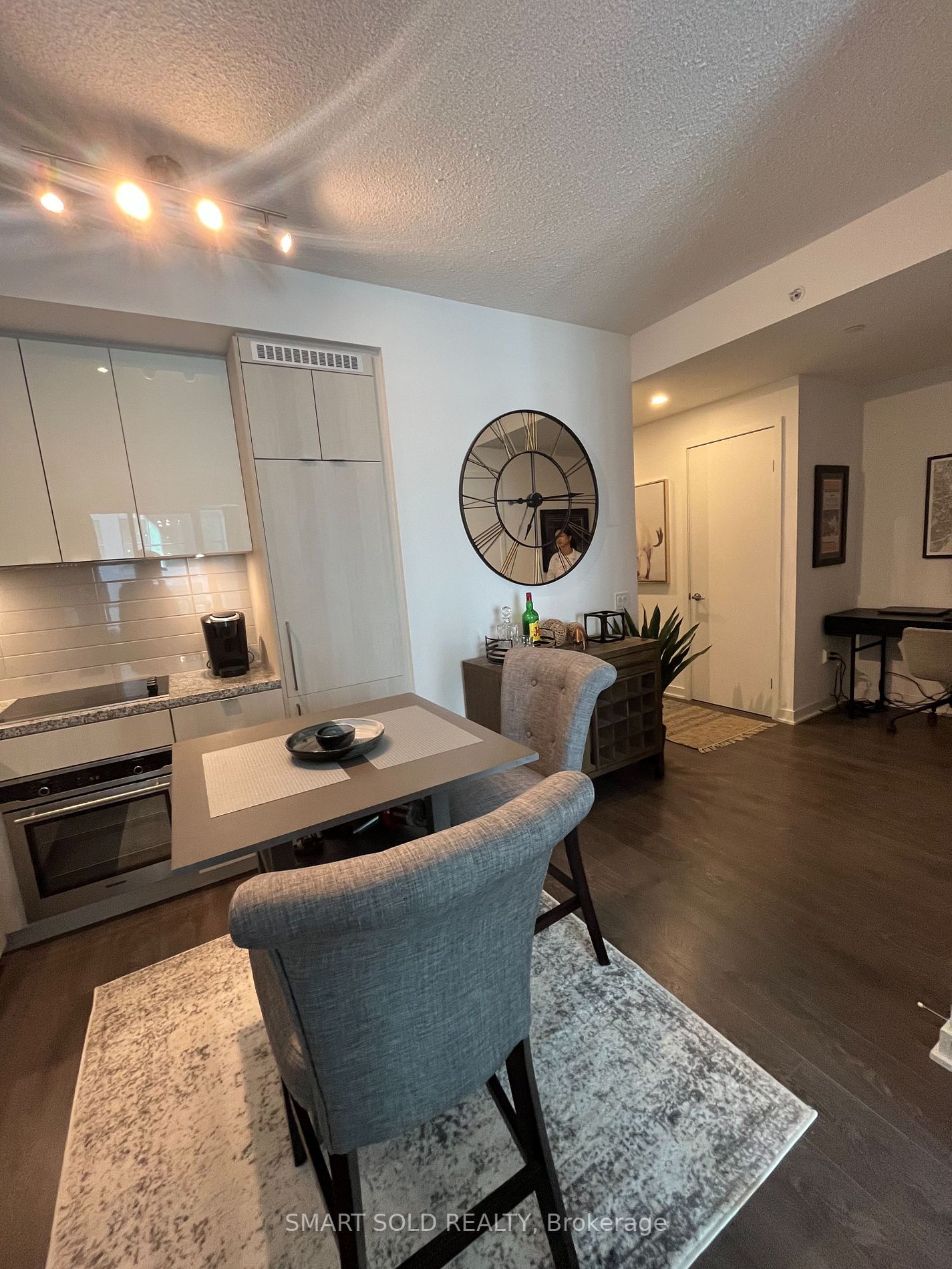 125 Blue Jays Way, #3809