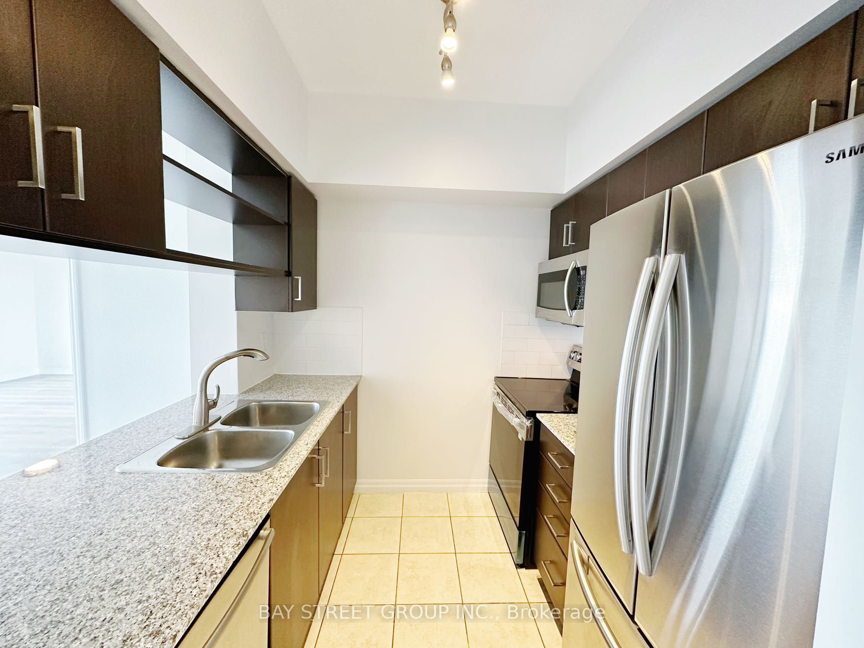 30 Herons Hill Way, #2207