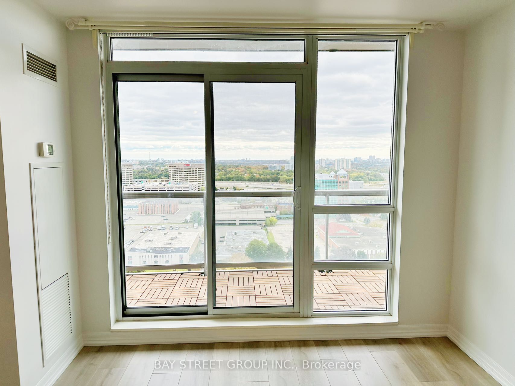 30 Herons Hill Way, #2207