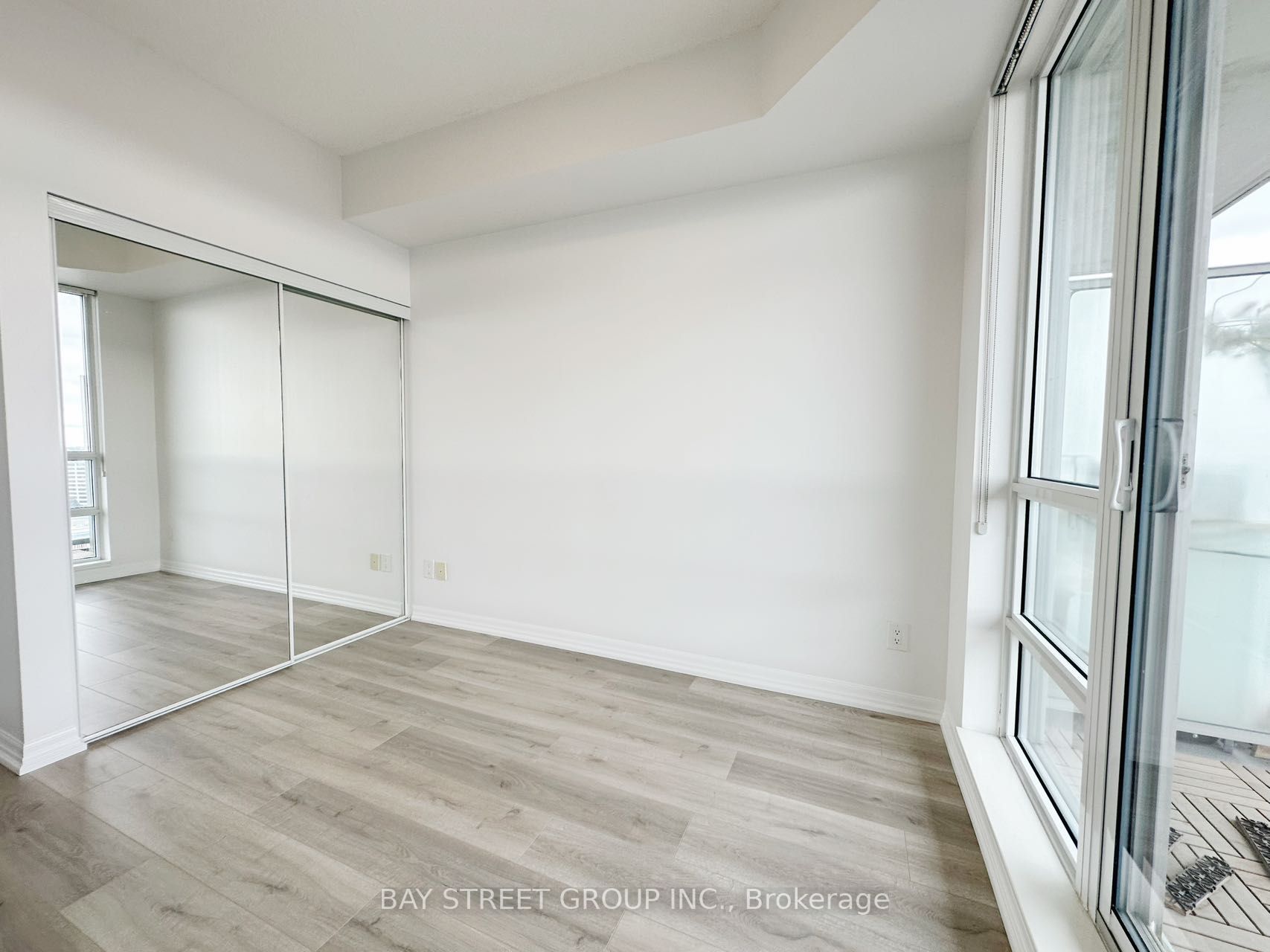 30 Herons Hill Way, #2207
