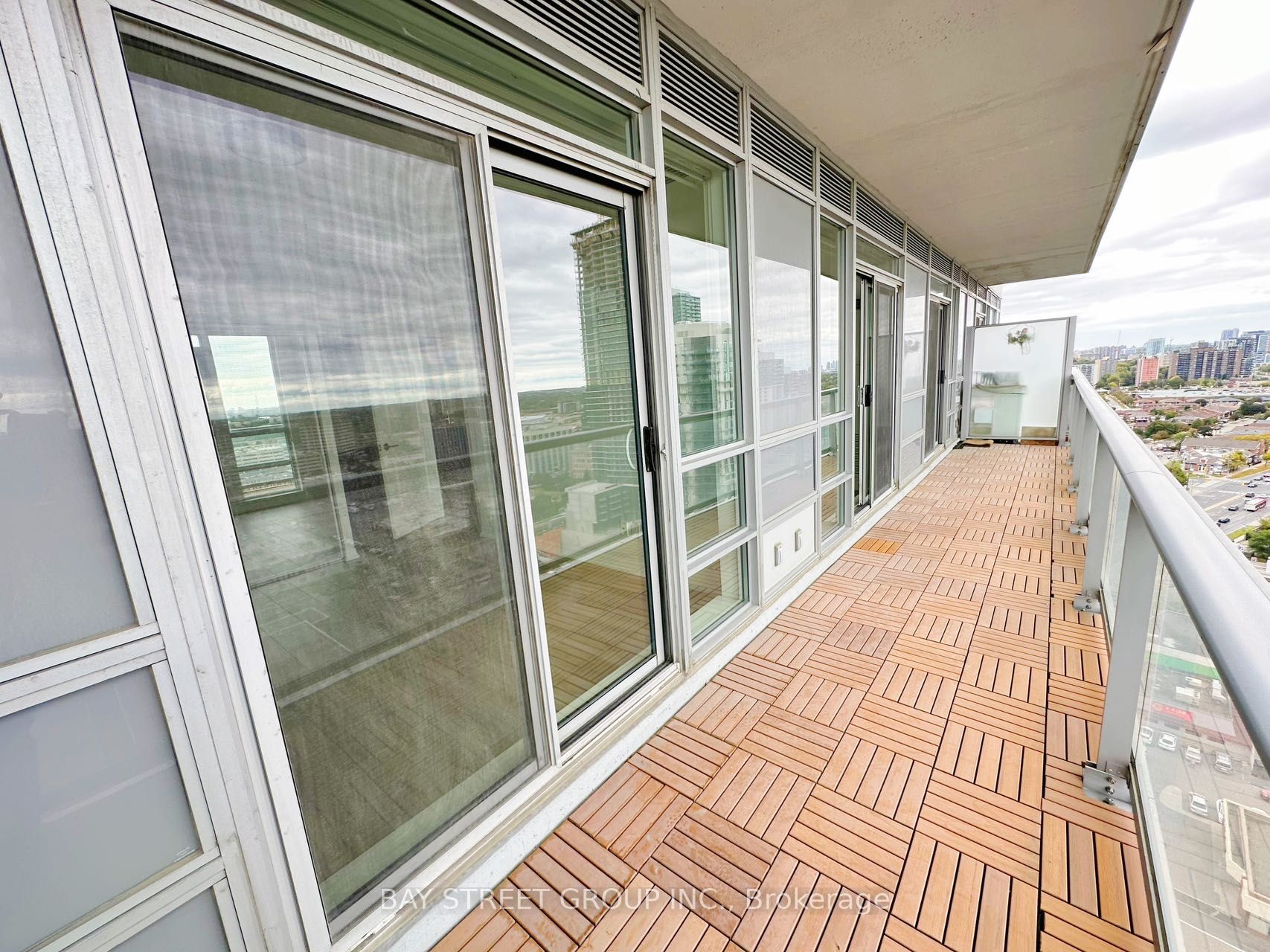30 Herons Hill Way, #2207