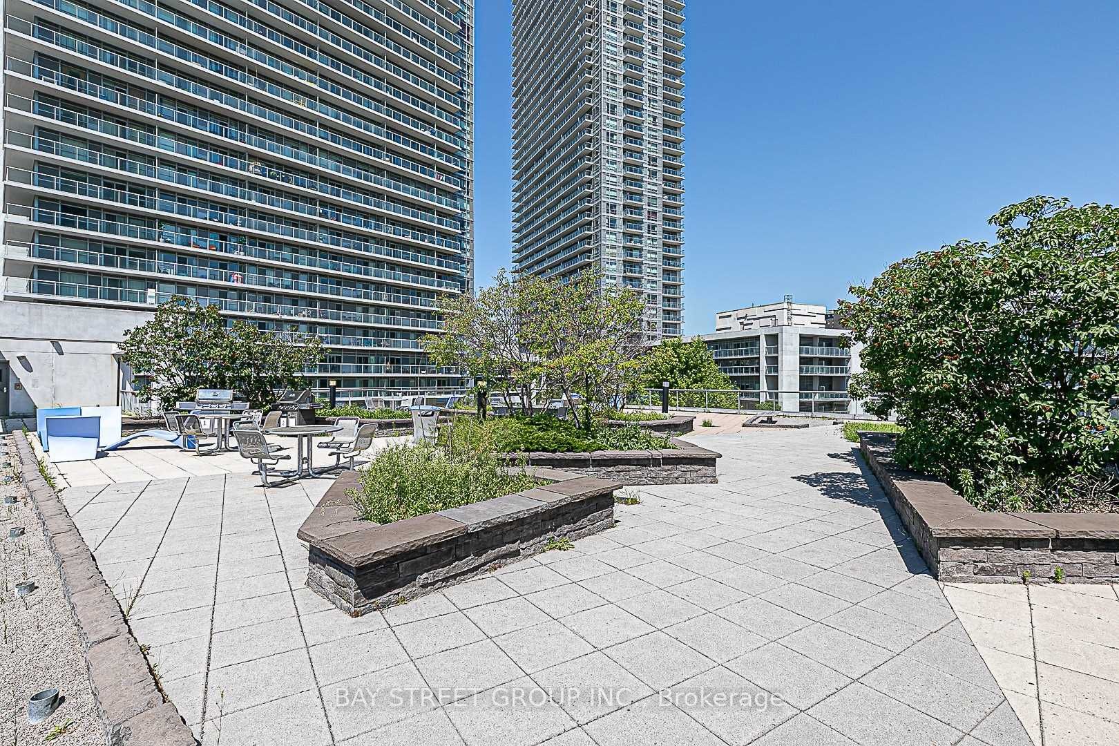 30 Herons Hill Way, #2207
