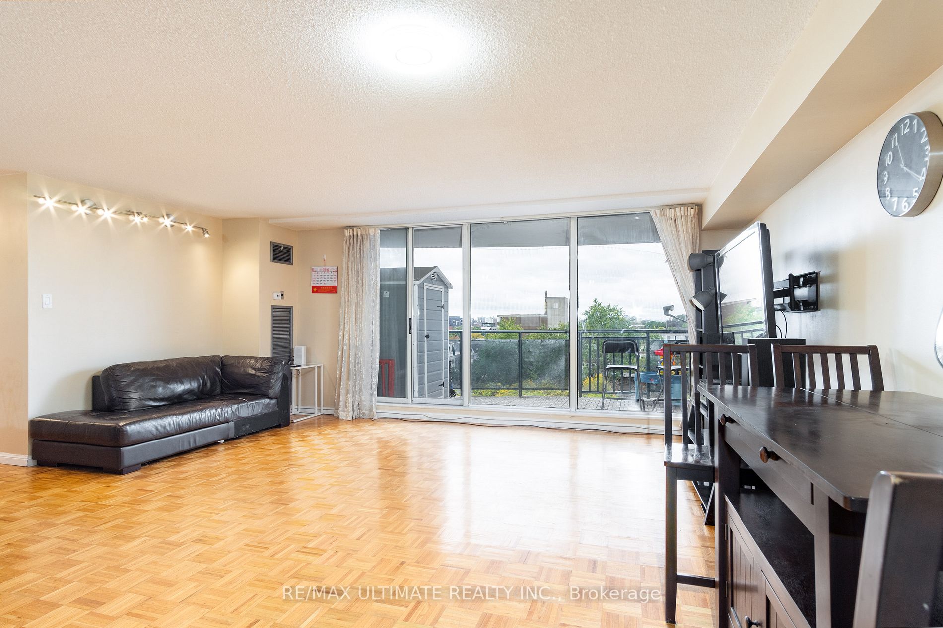 99 Cameron St, #715