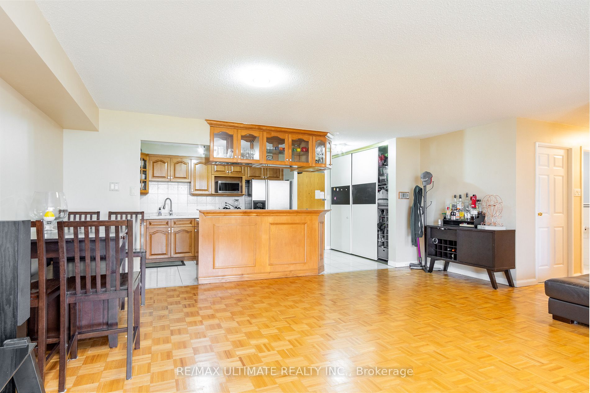 99 Cameron St, #715
