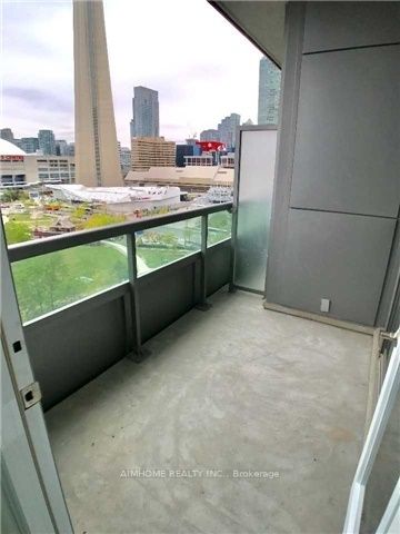 25 Lower Simcoe St, #1517