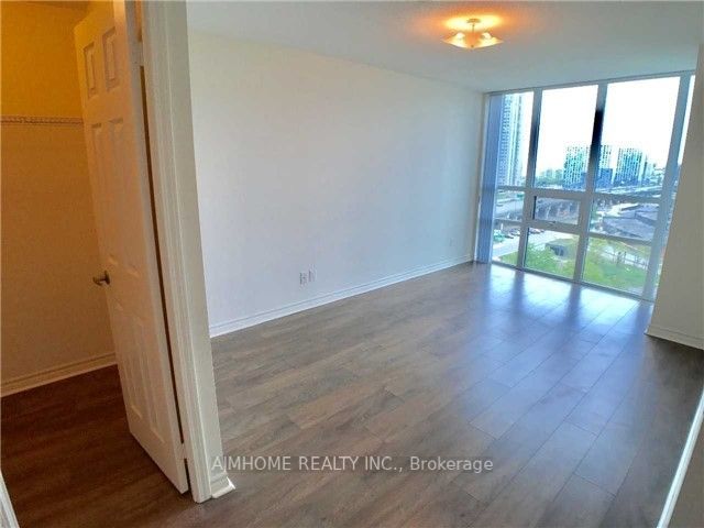 25 Lower Simcoe St, #1517