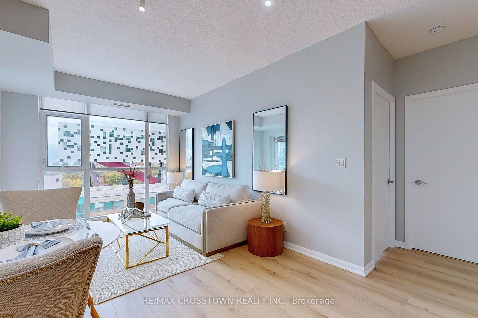 96 St Patrick St, #1010