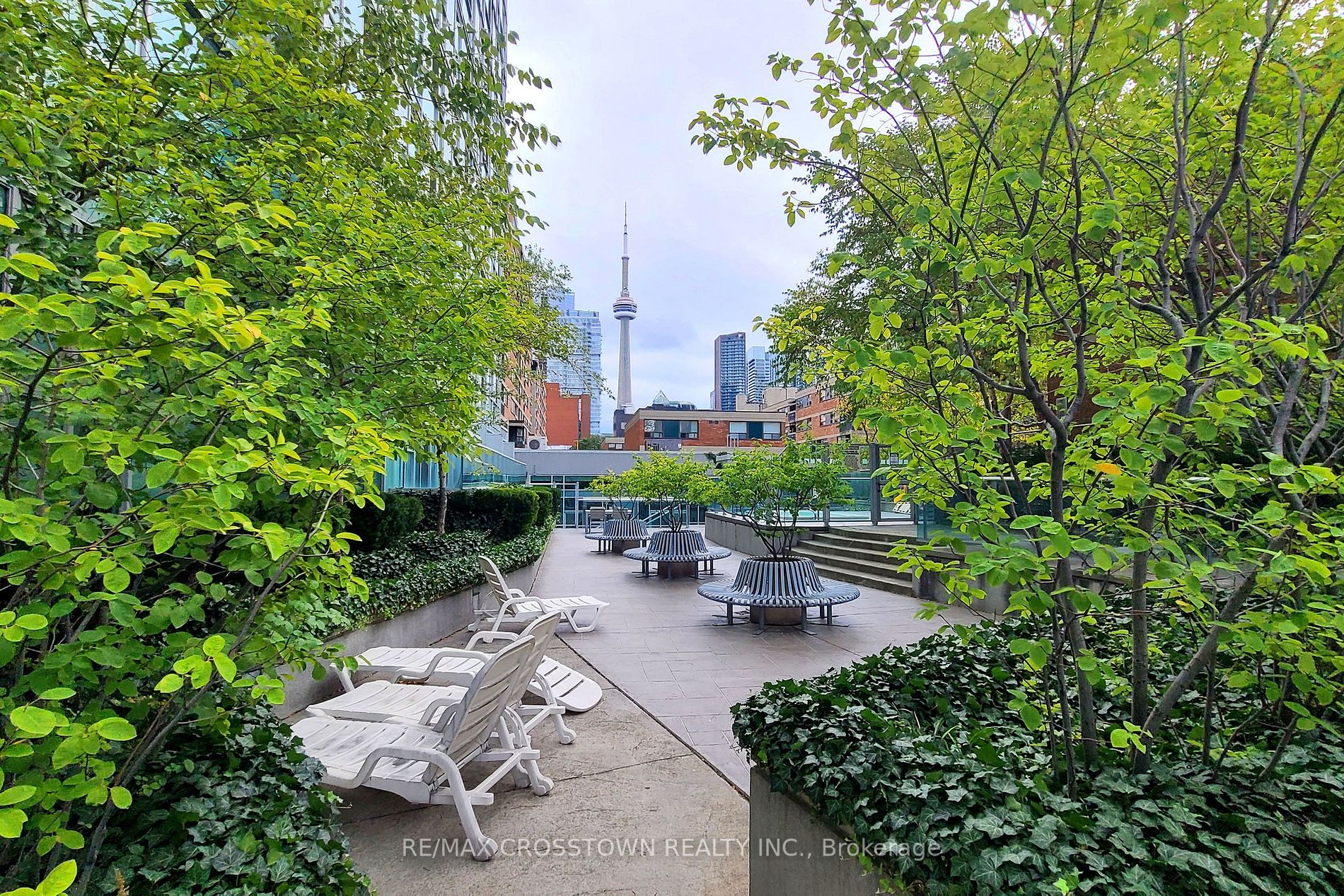 96 St Patrick St, #1010