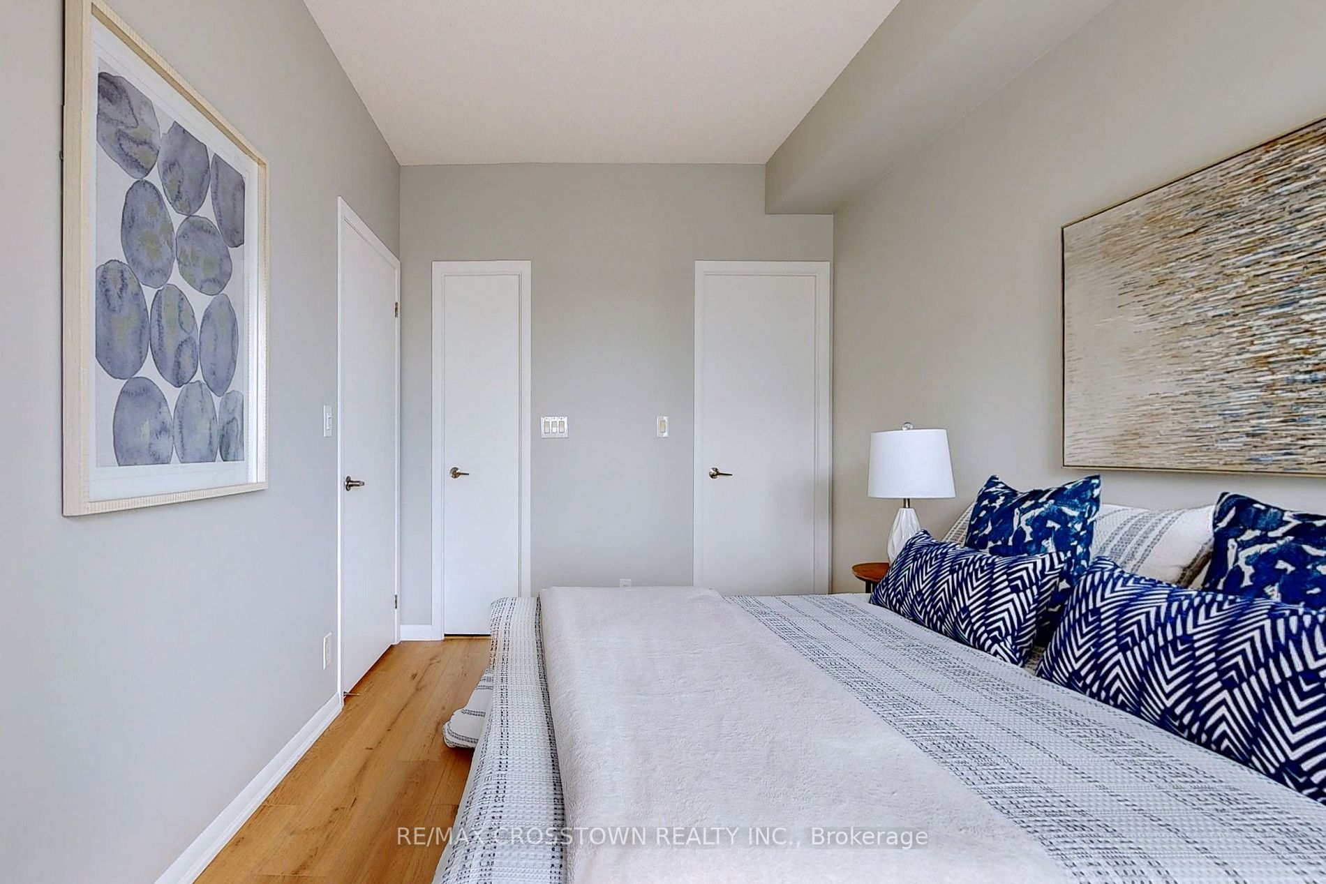 96 St Patrick St, #1010