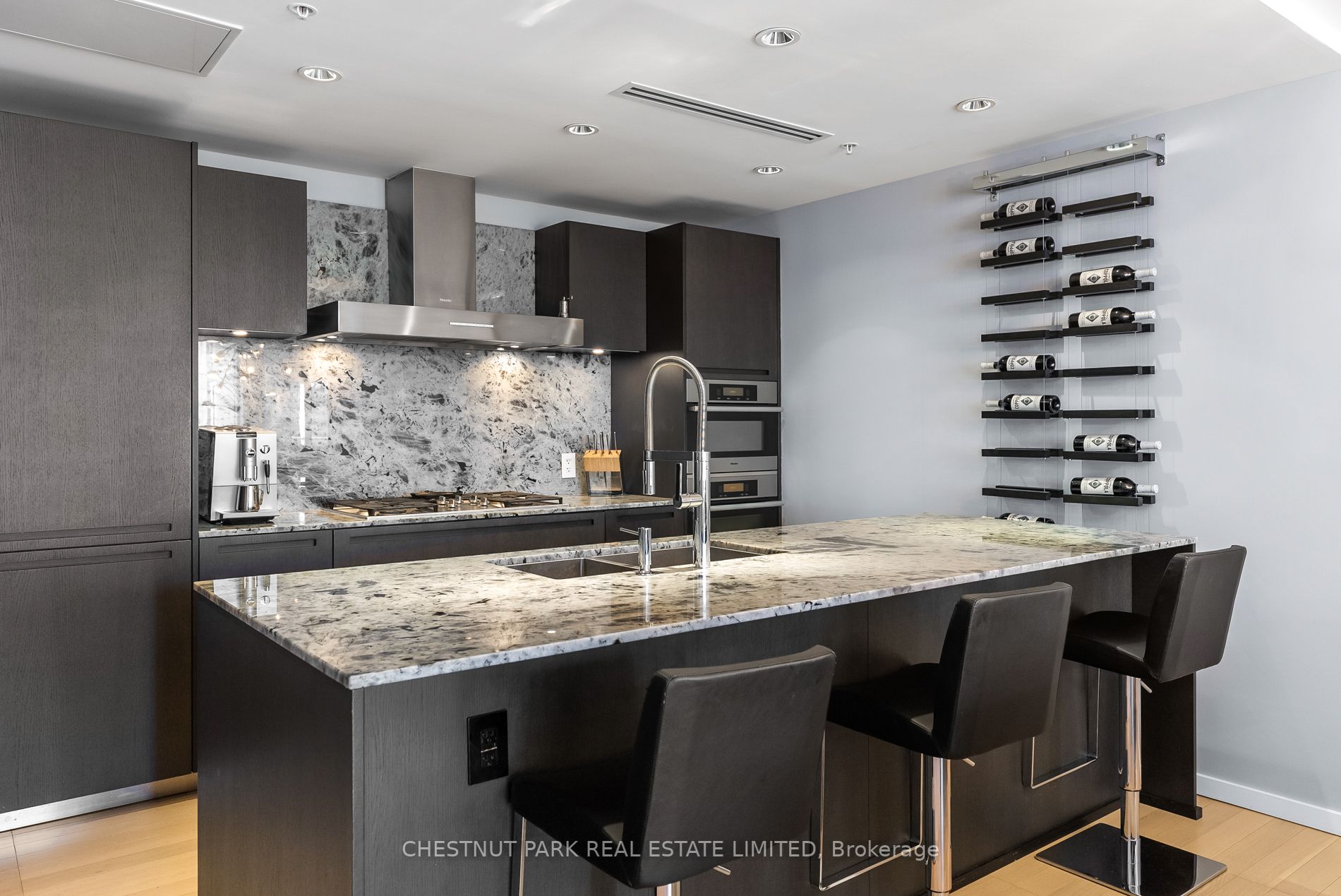 180 University Ave, #4108