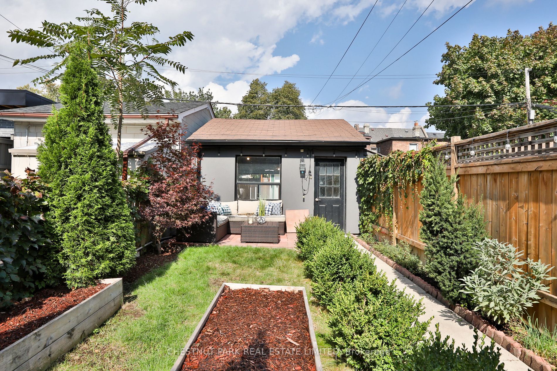 24 Benson Ave