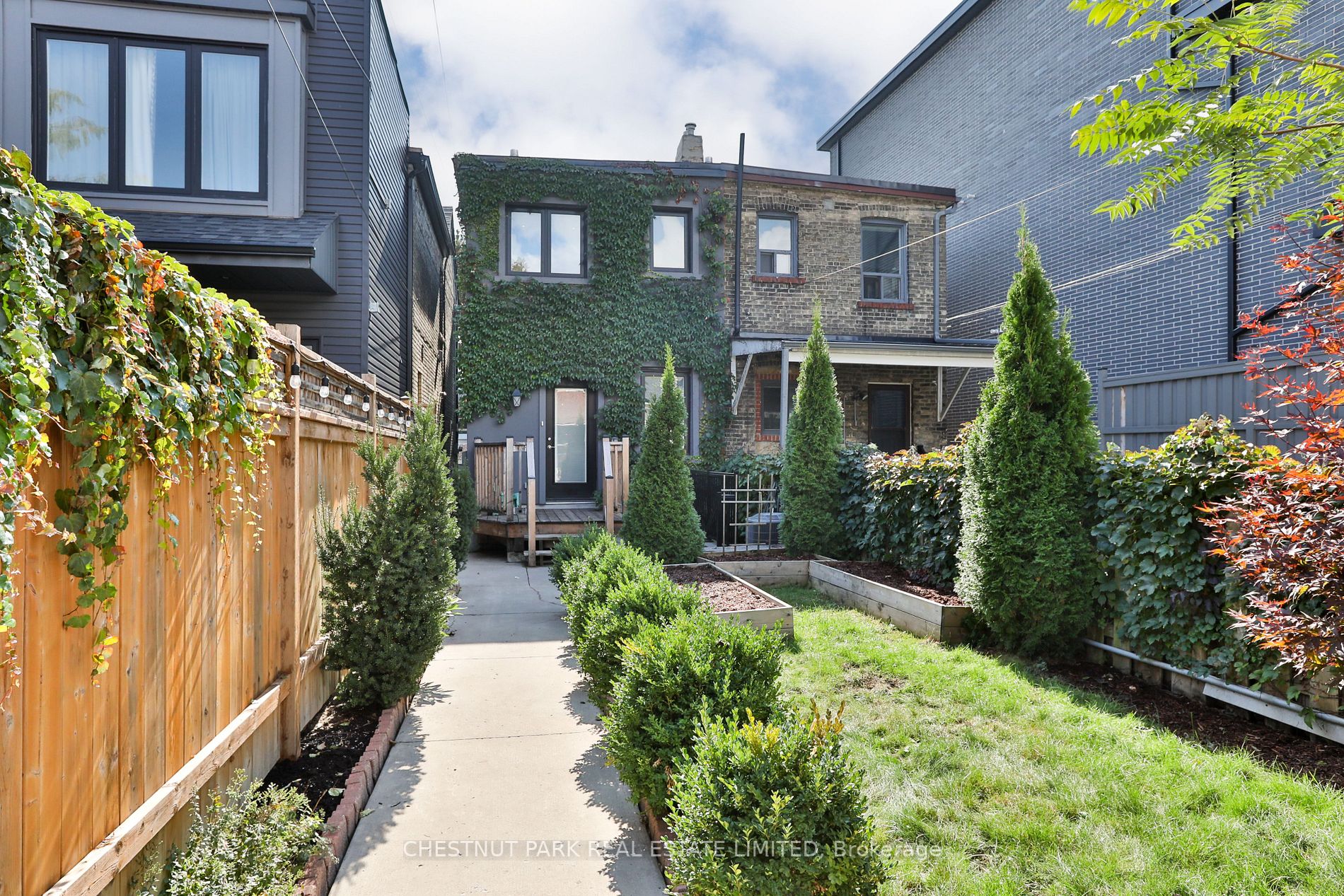 24 Benson Ave