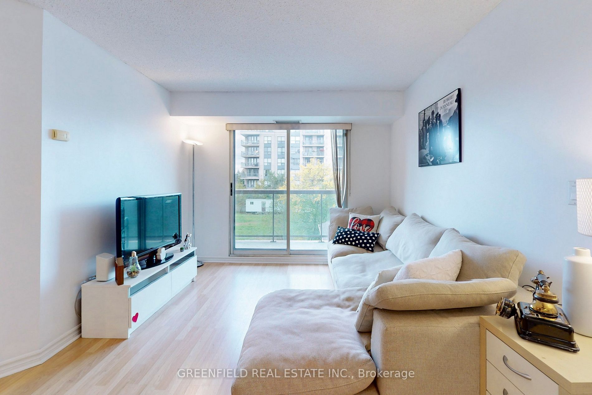 890 Sheppard Ave W, #204