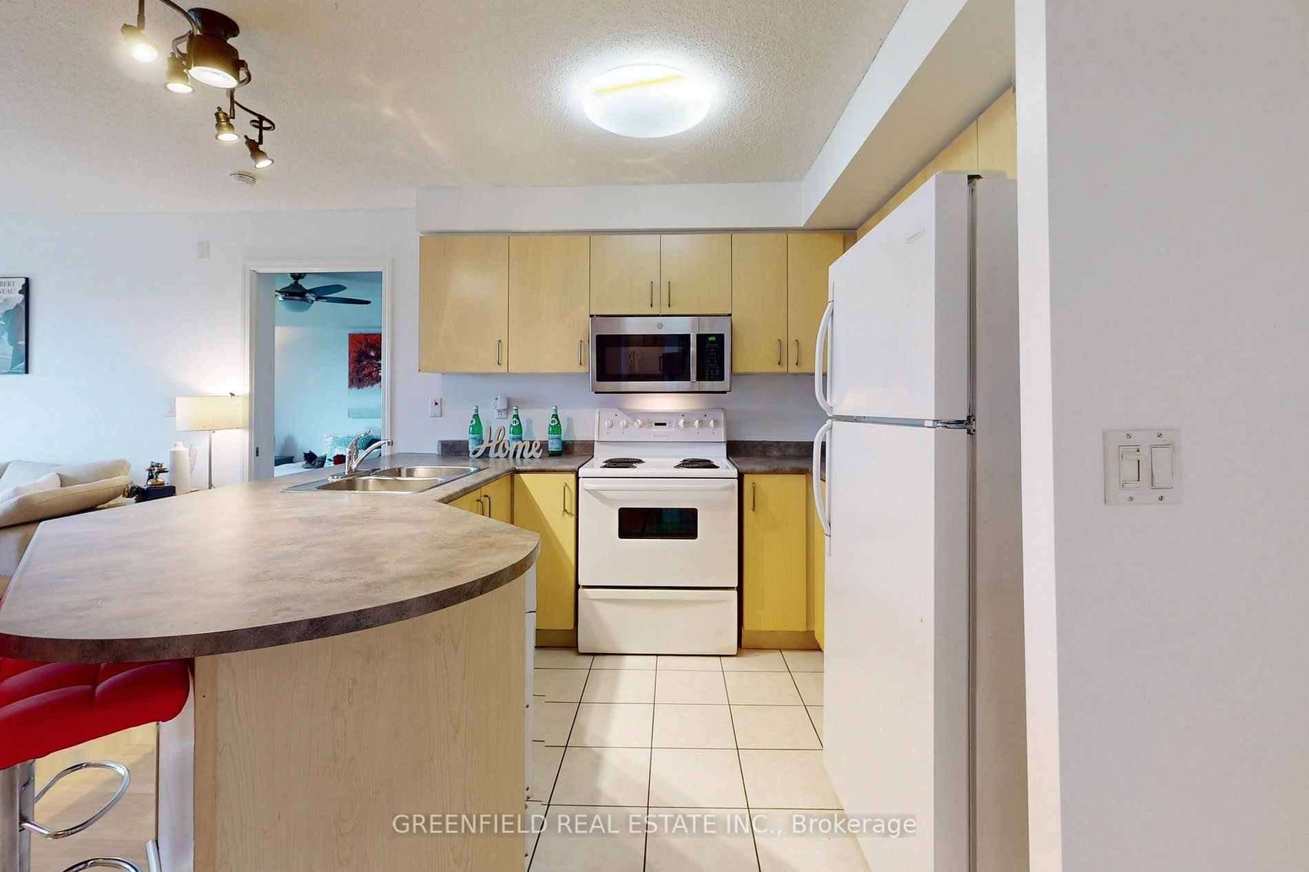 890 Sheppard Ave W, #204