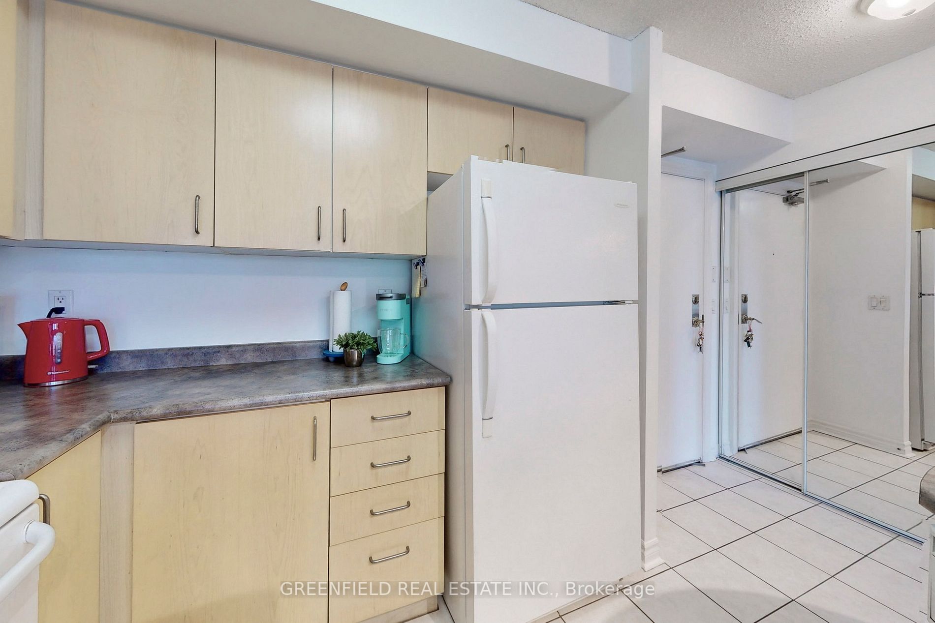 890 Sheppard Ave W, #204