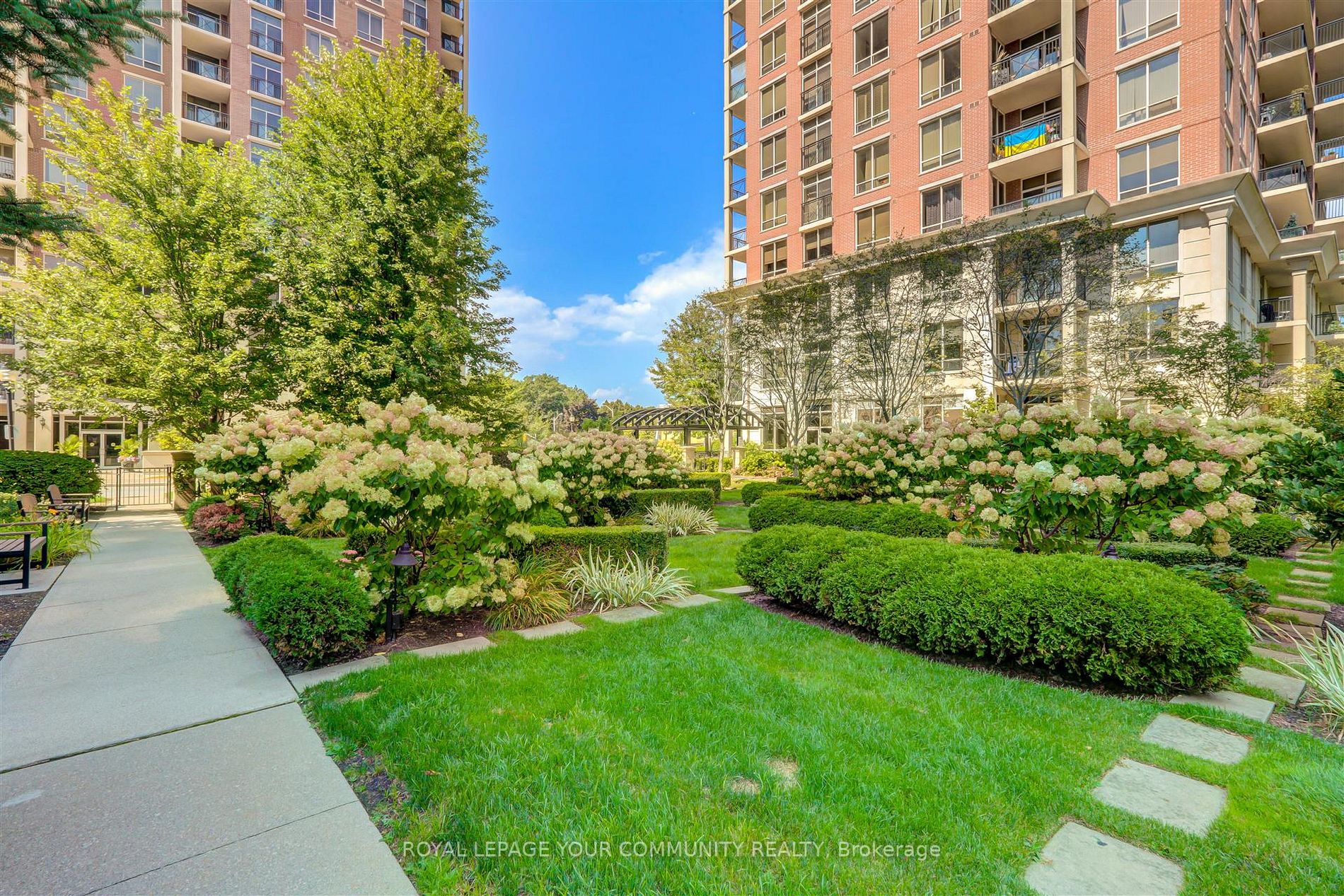1105 Leslie St, #1102
