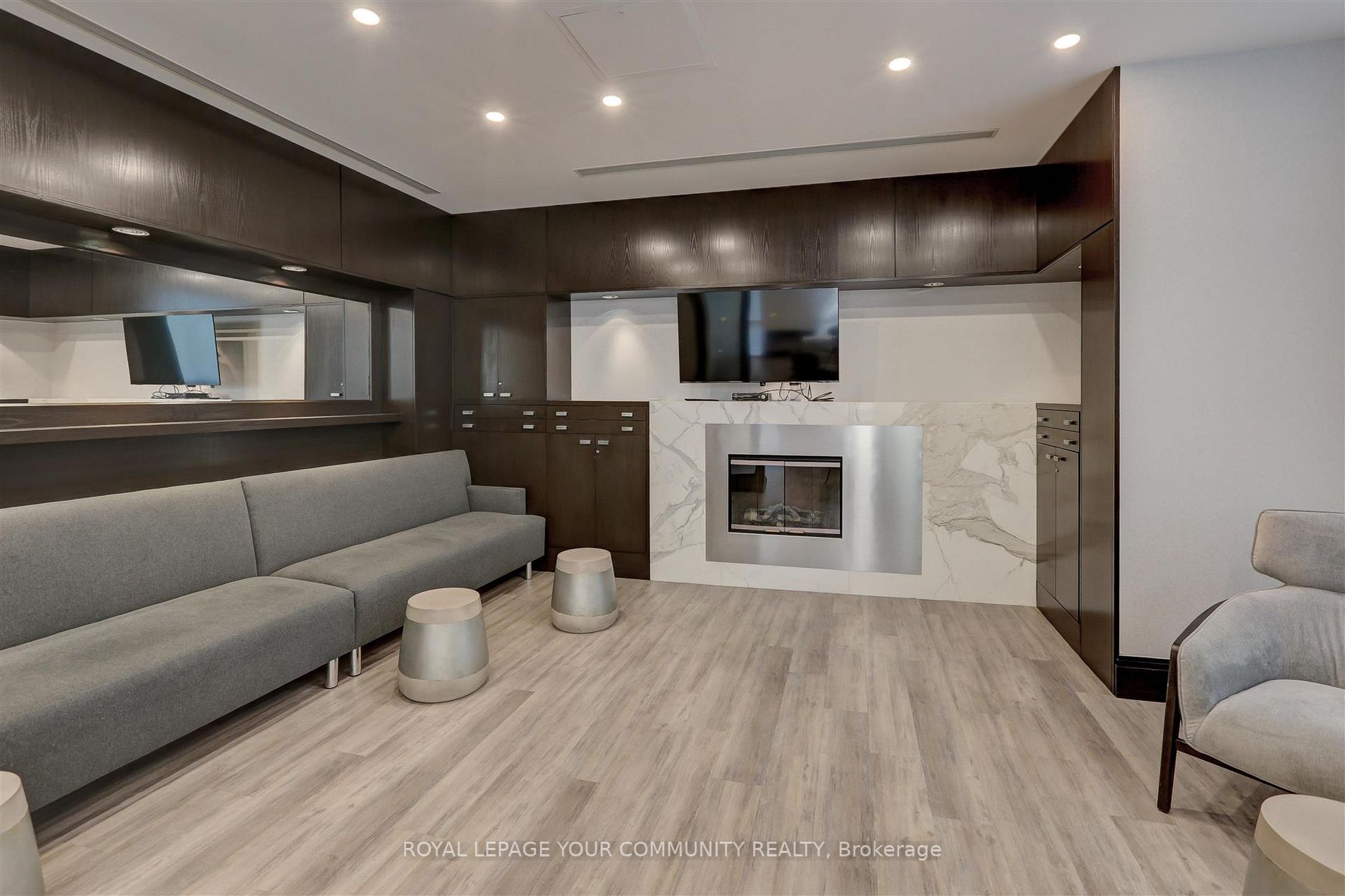 1105 Leslie St, #1102