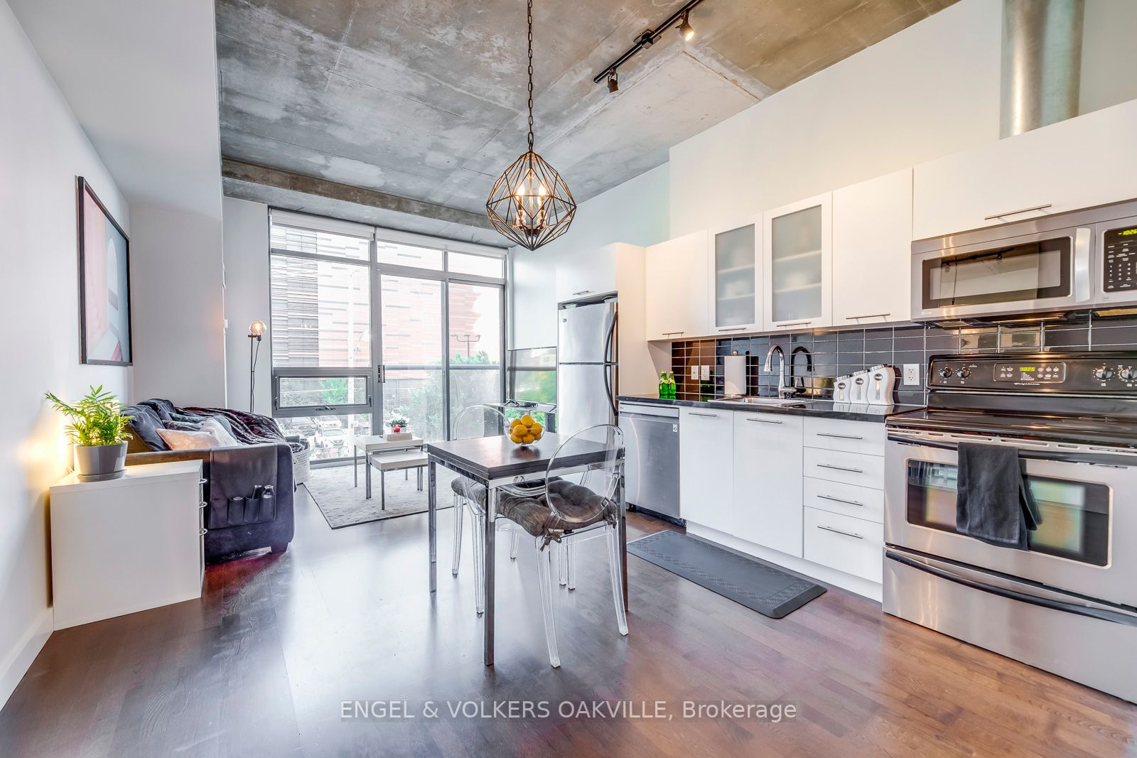 33 Mill St, #214
