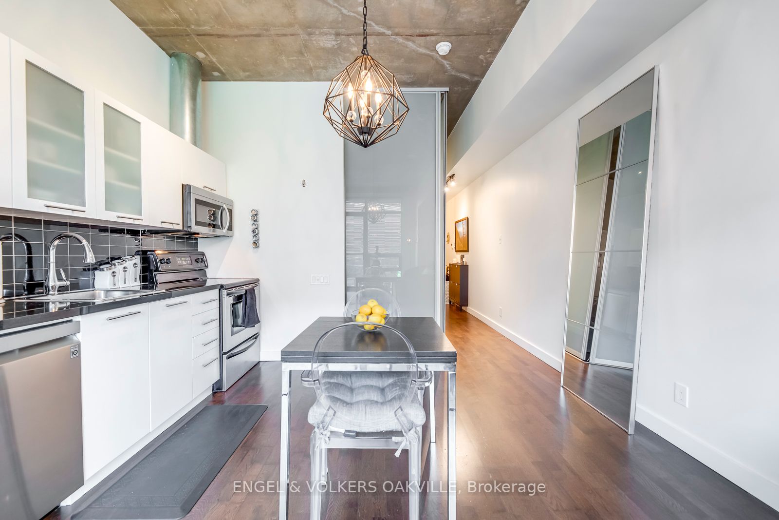 33 Mill St, #214
