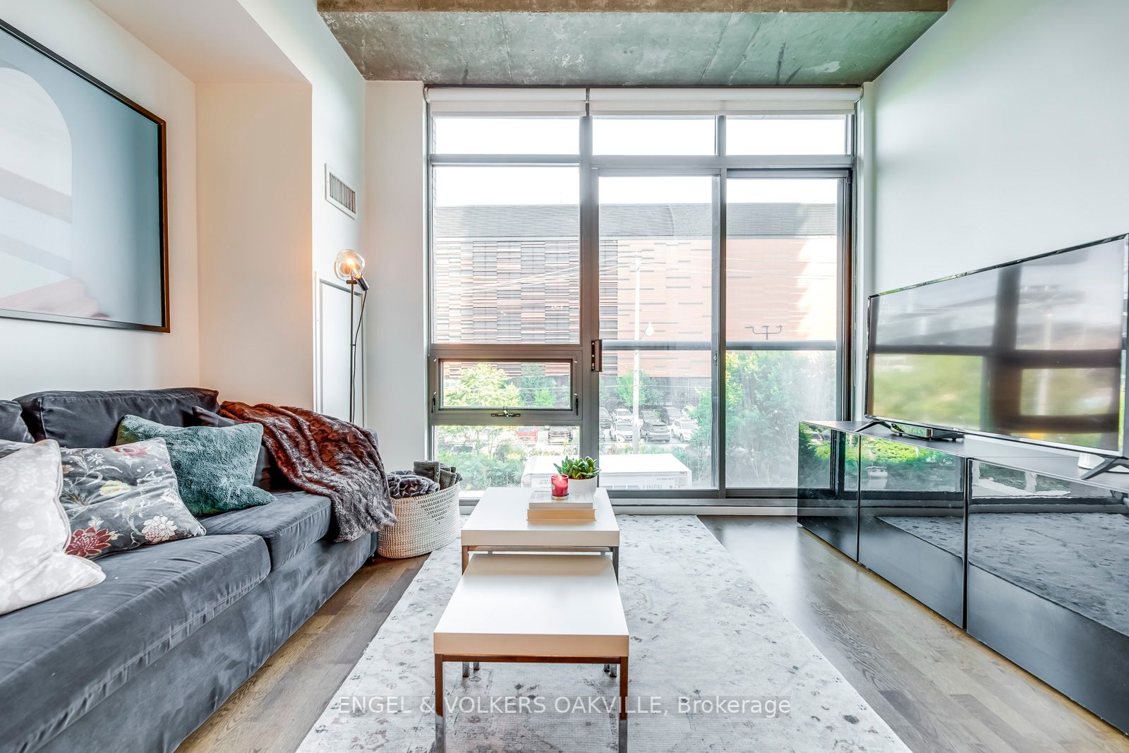 33 Mill St, #214