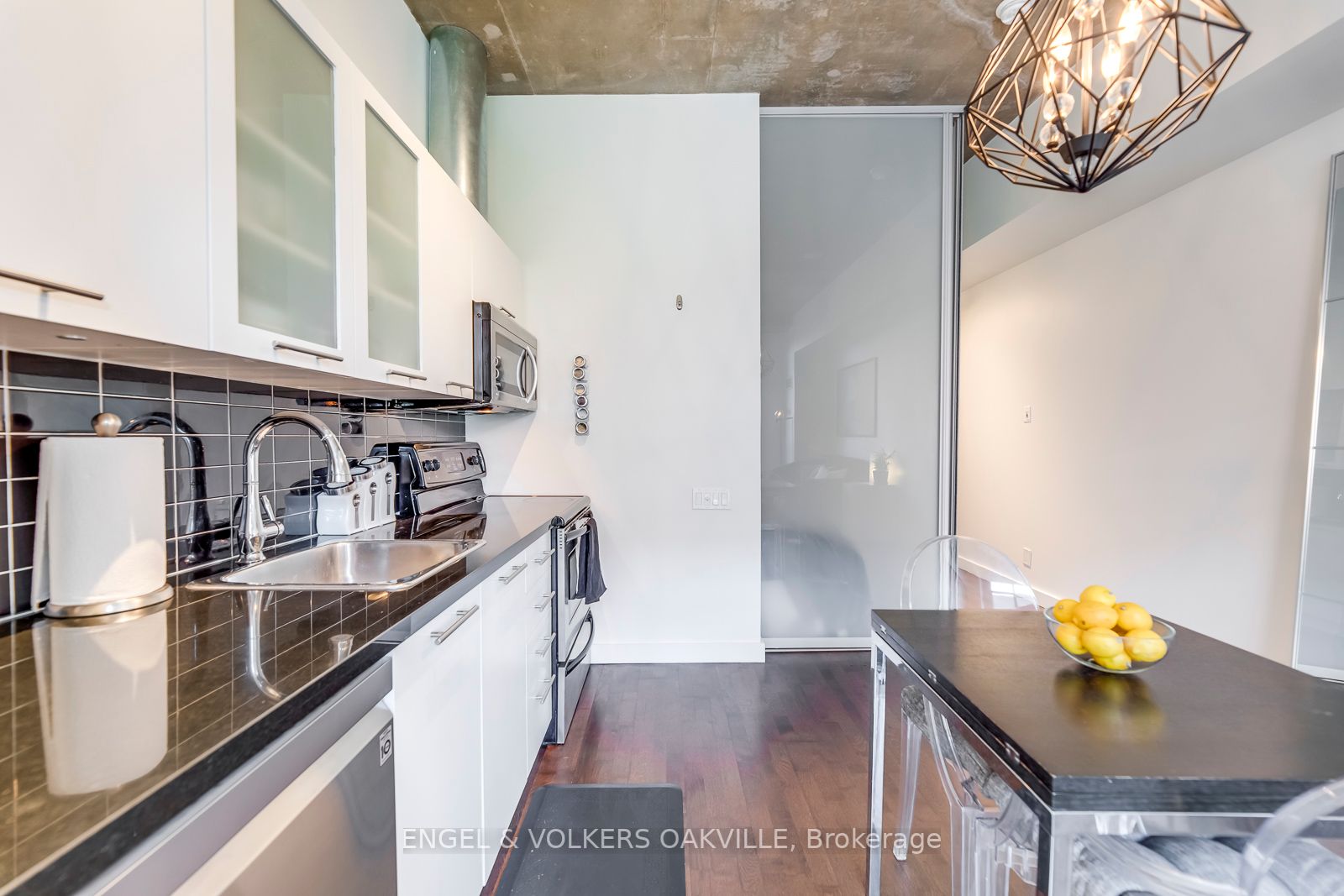 33 Mill St, #214