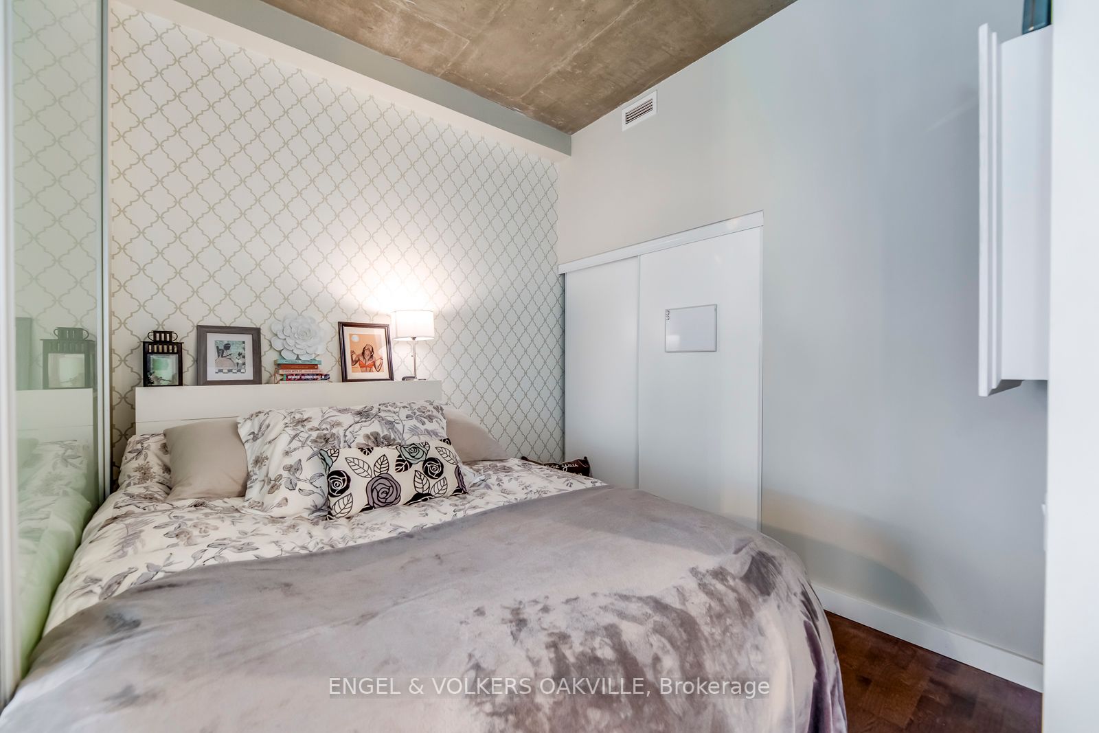 33 Mill St, #214