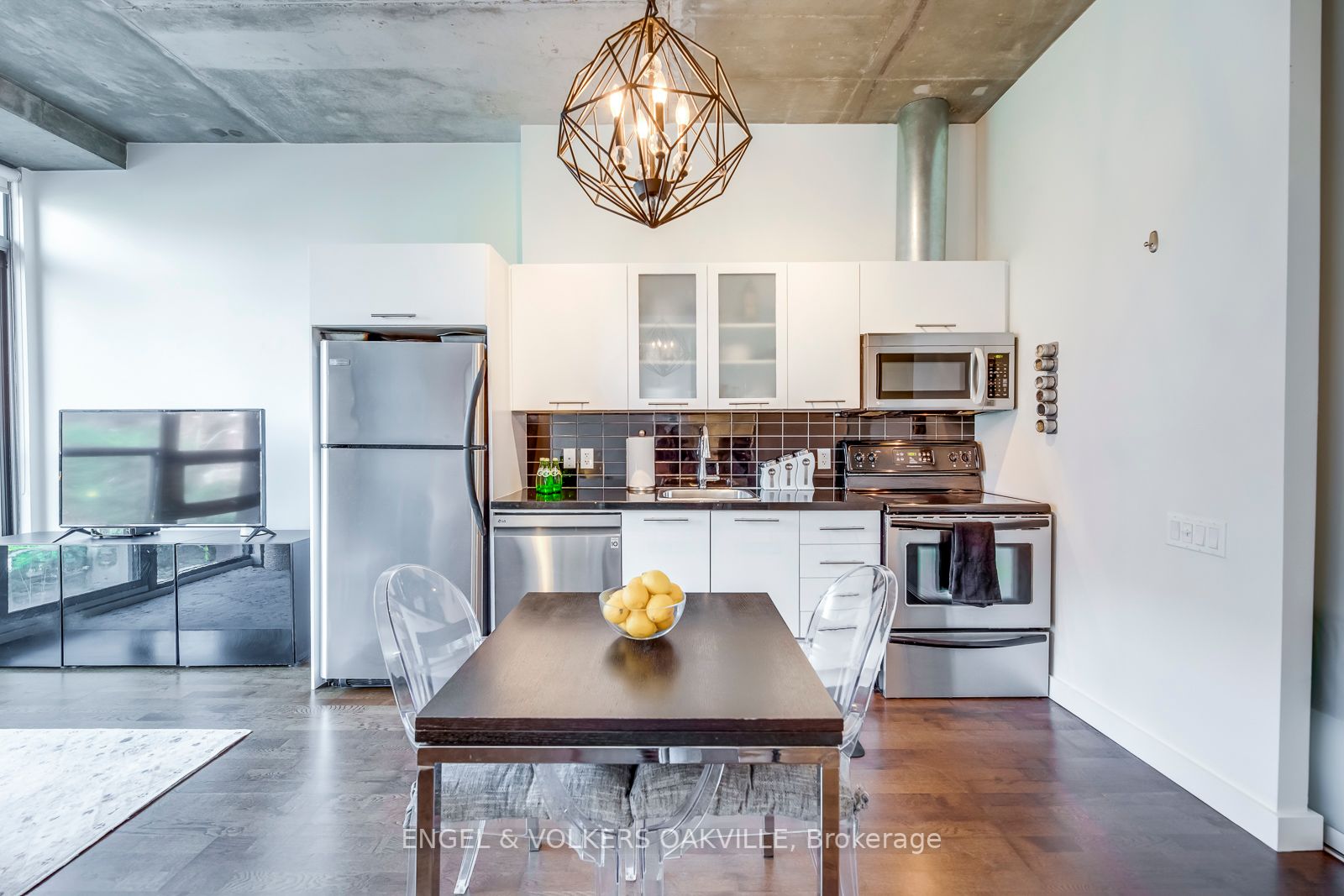 33 Mill St, #214