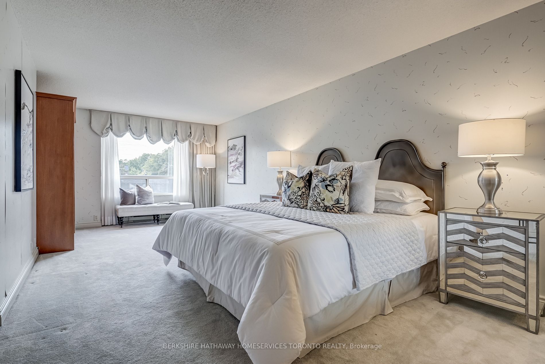 1177 Yonge St, #311