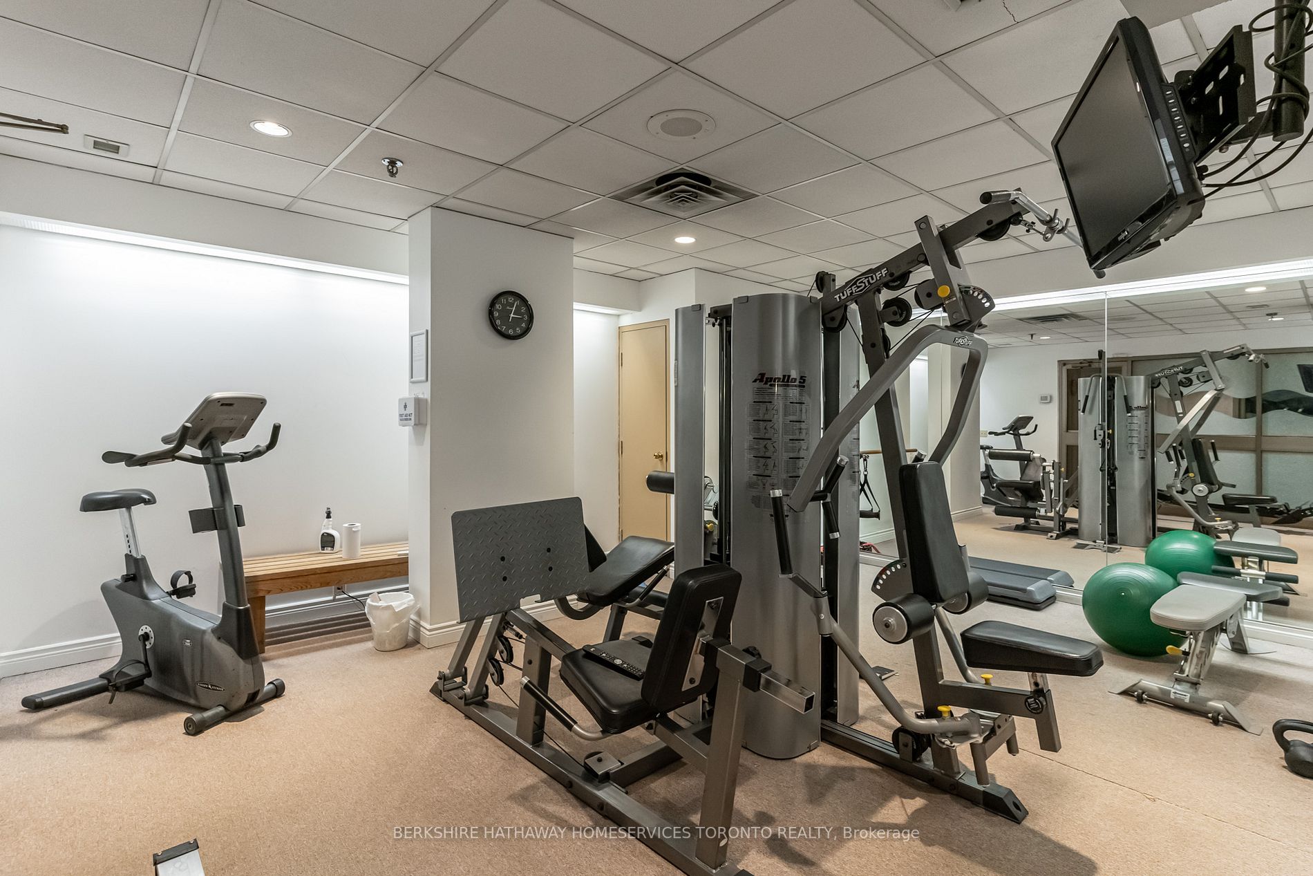 1177 Yonge St, #311