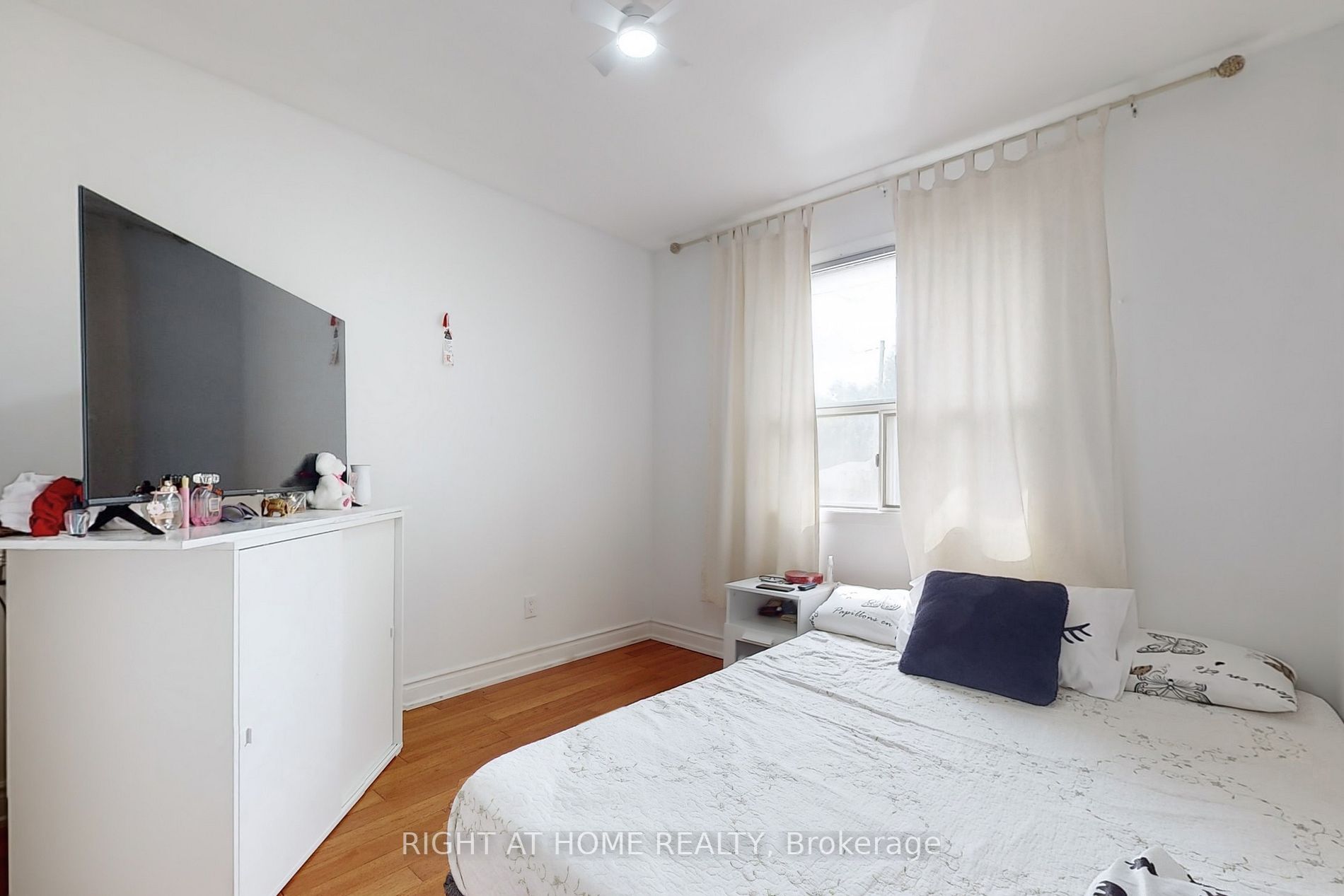 179 Honiton St