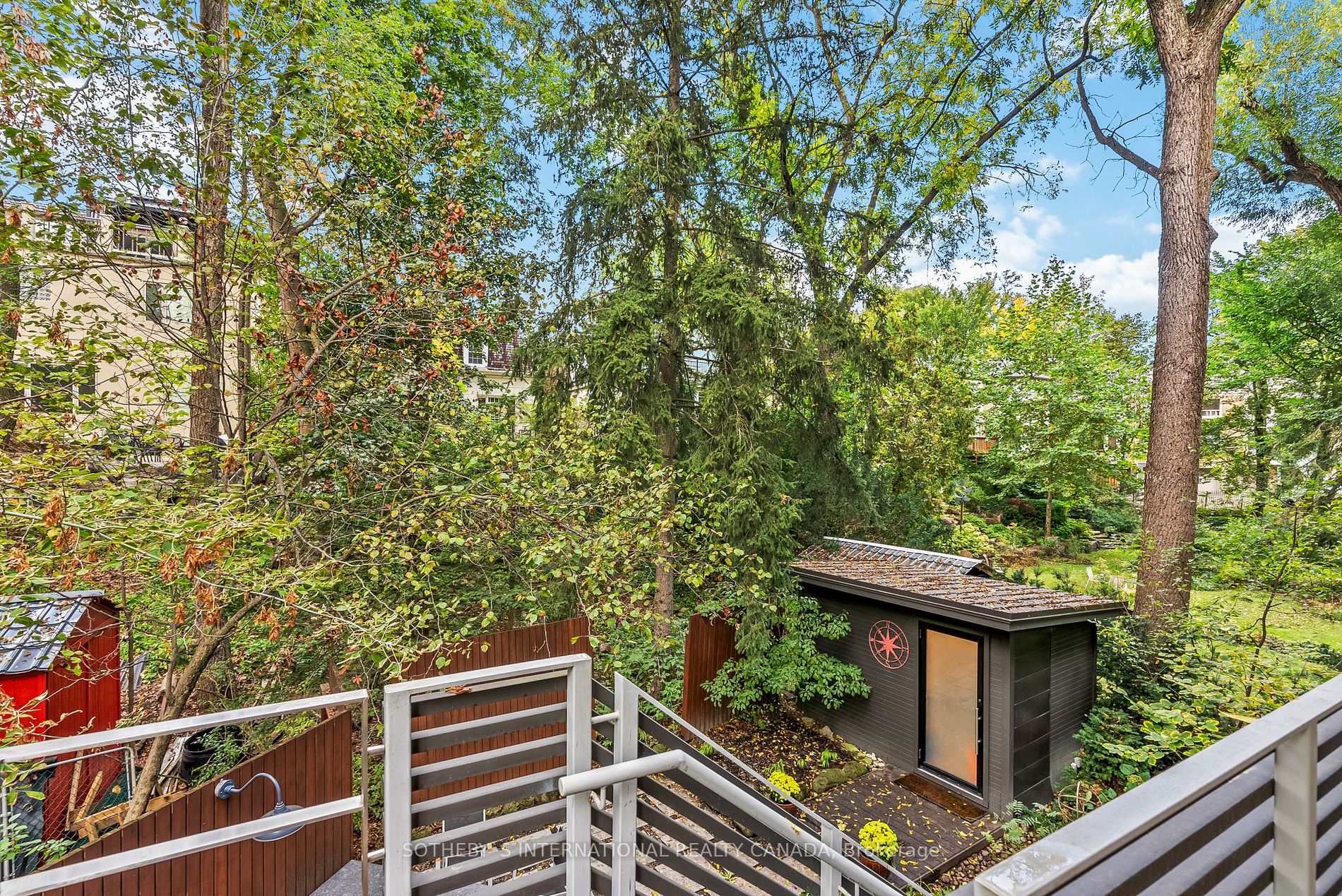 53 Coldstream Ave