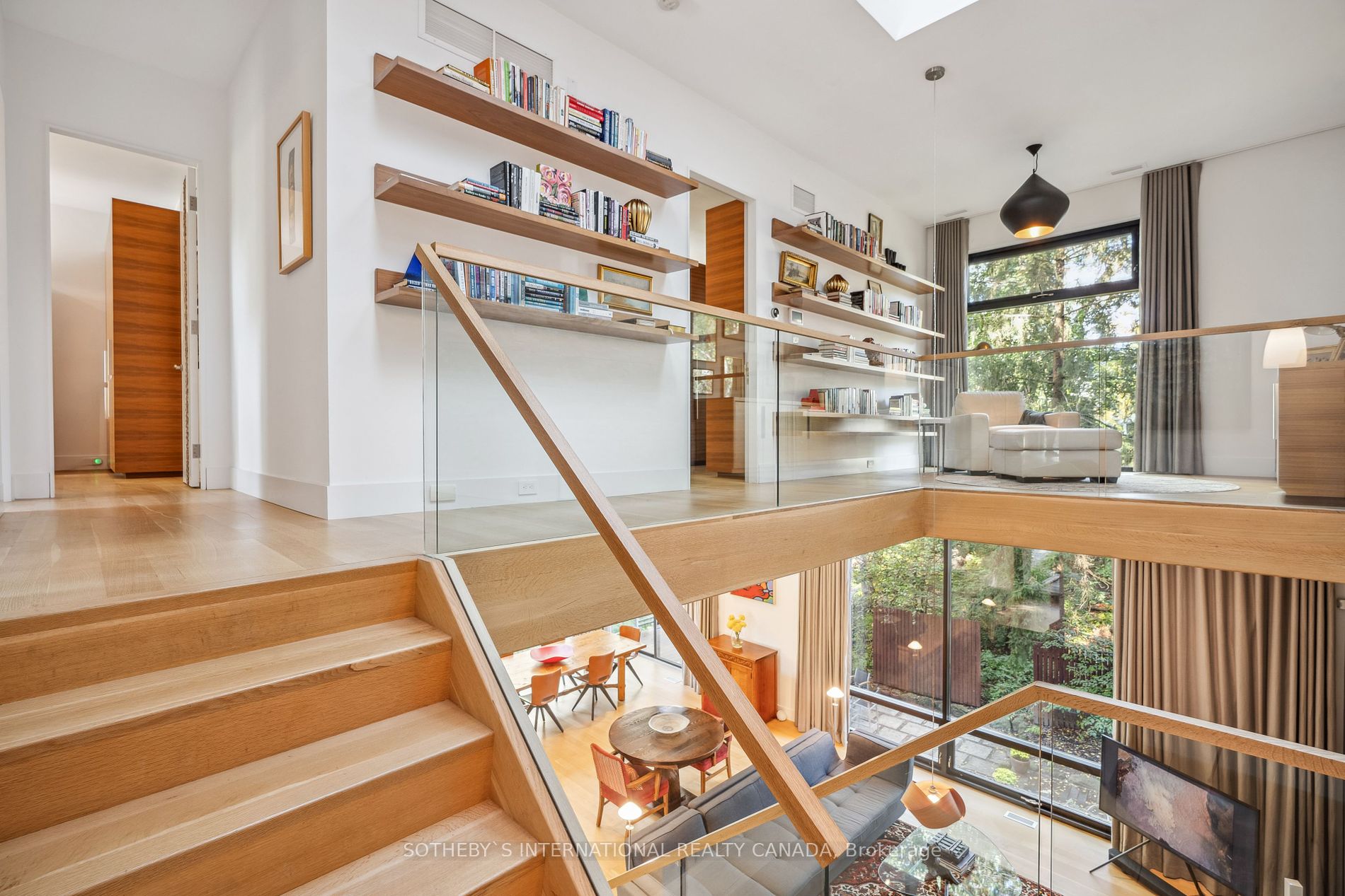 53 Coldstream Ave