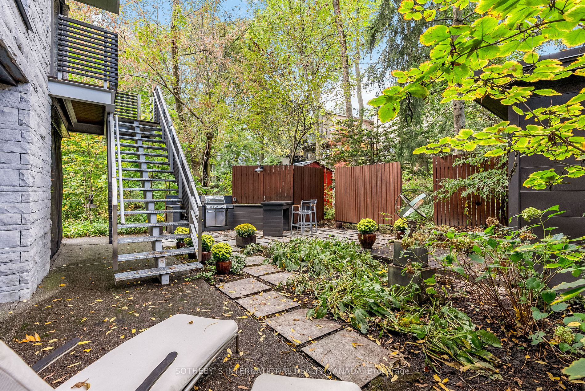 53 Coldstream Ave