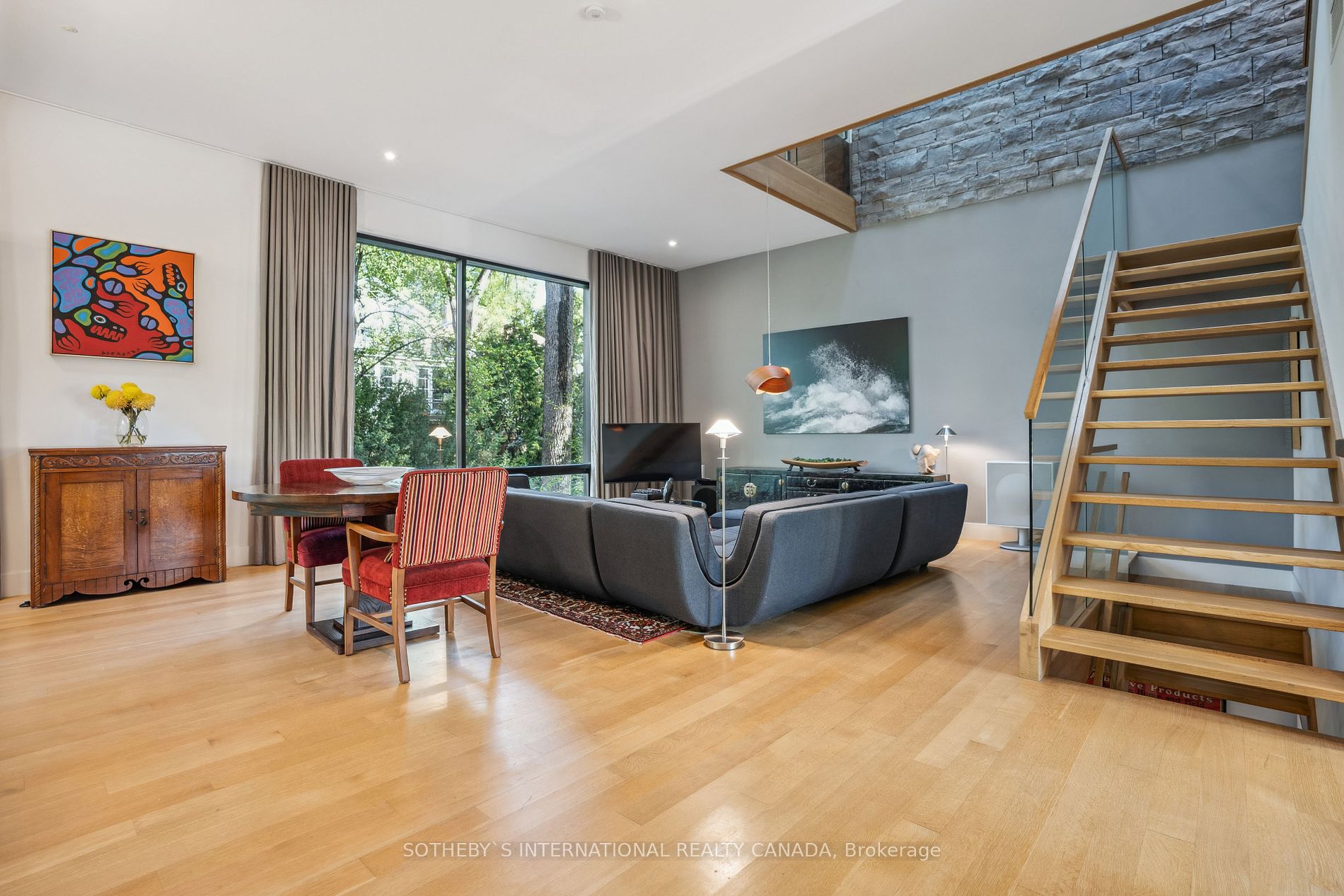53 Coldstream Ave