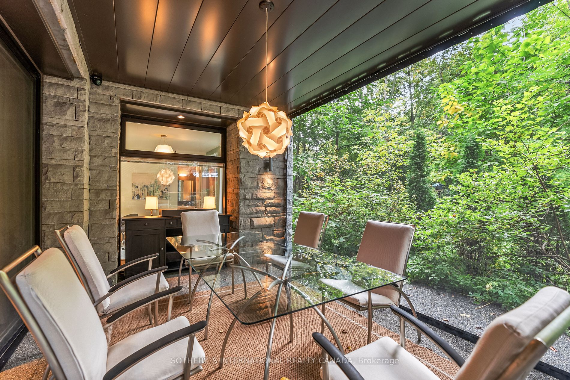 53 Coldstream Ave