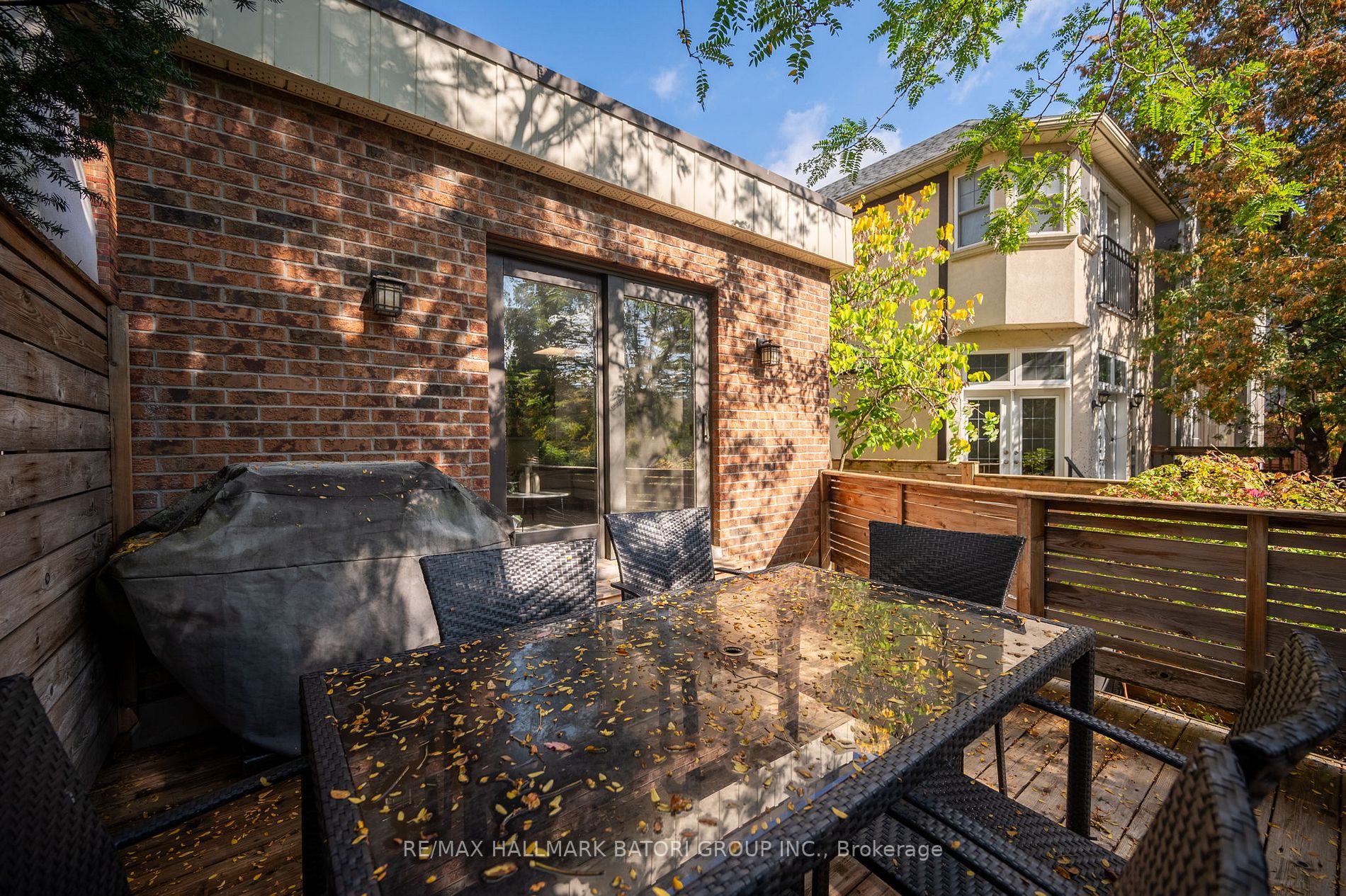 409 Castlefield Avenue