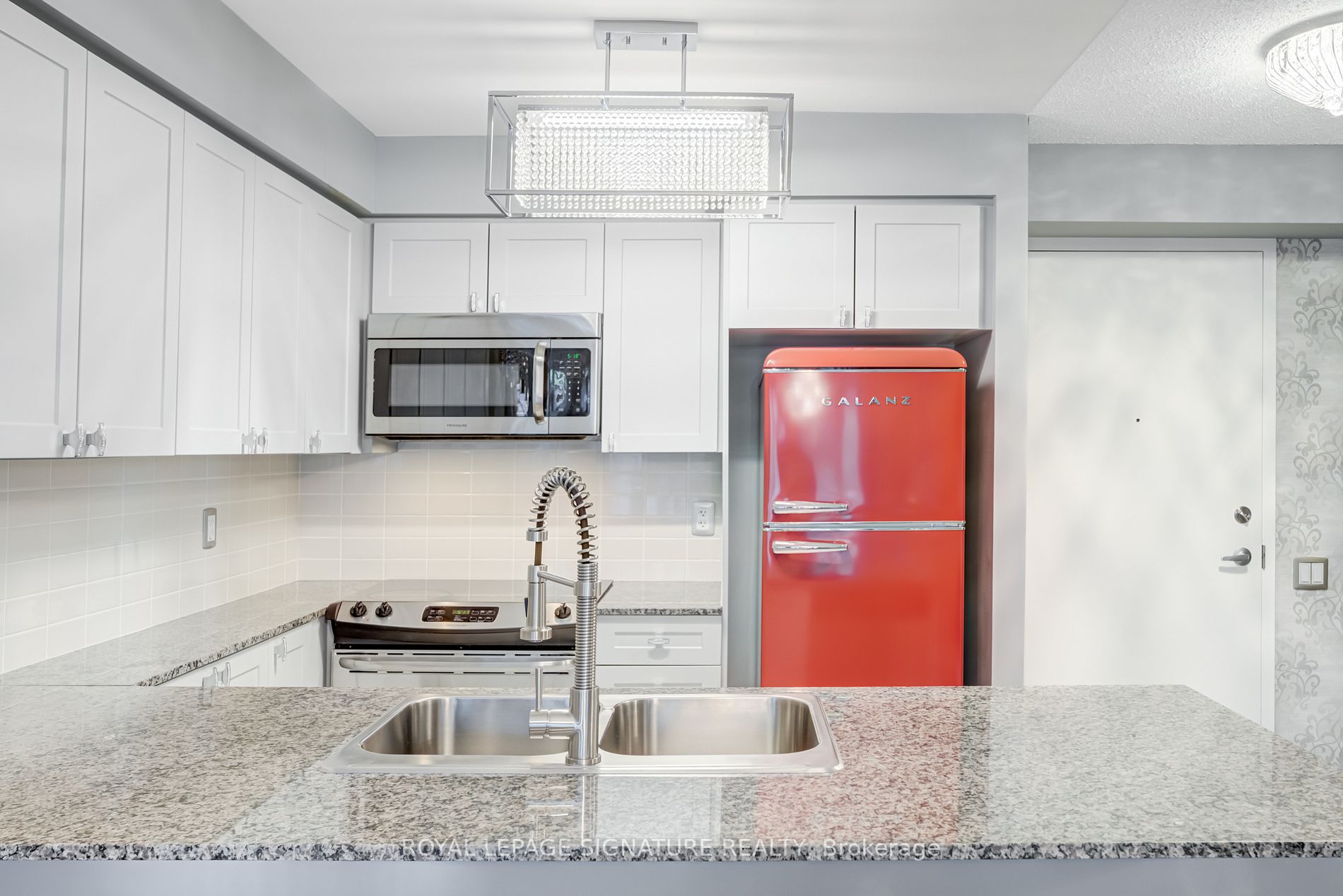525 Wilson Ave, #608