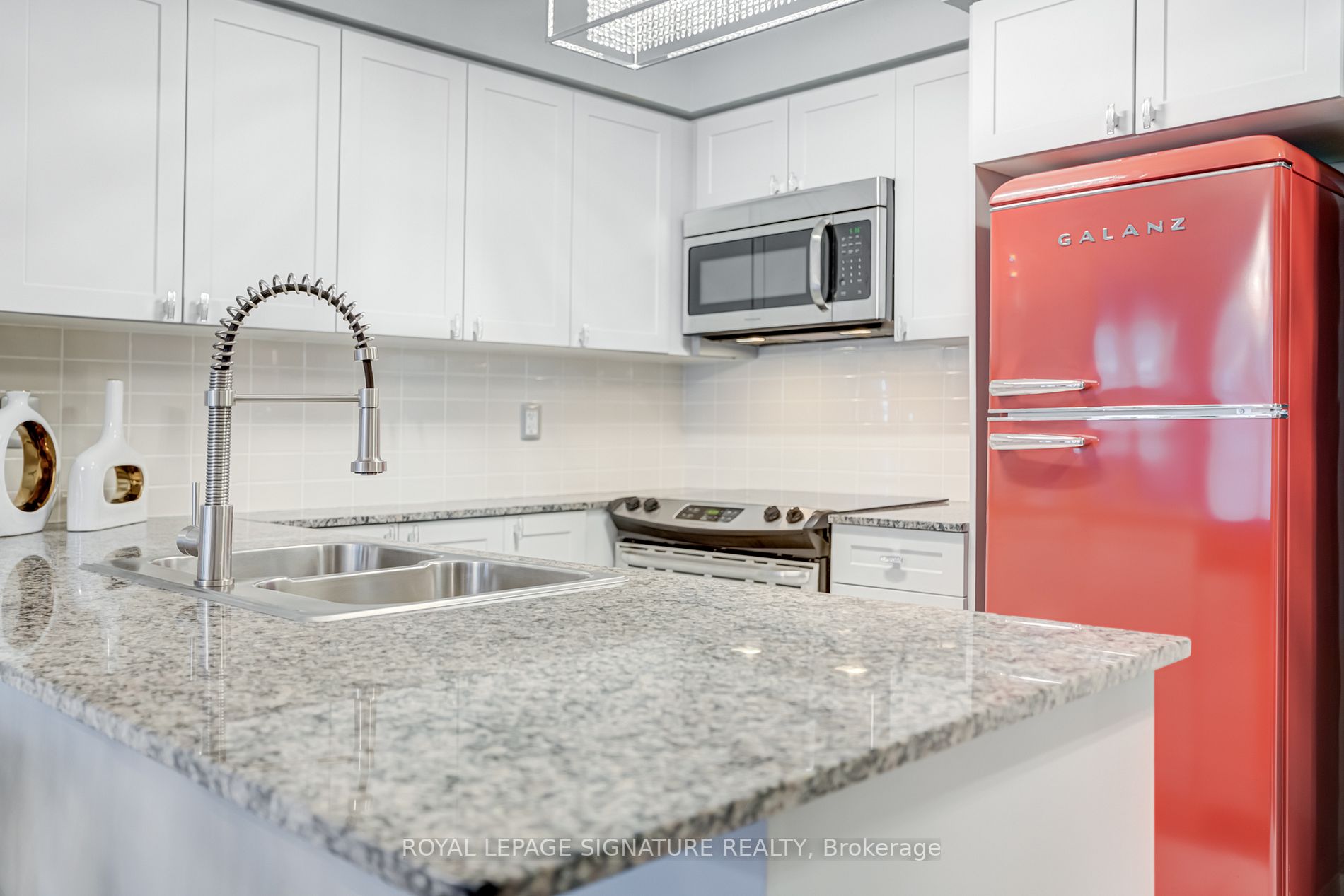 525 Wilson Ave, #608