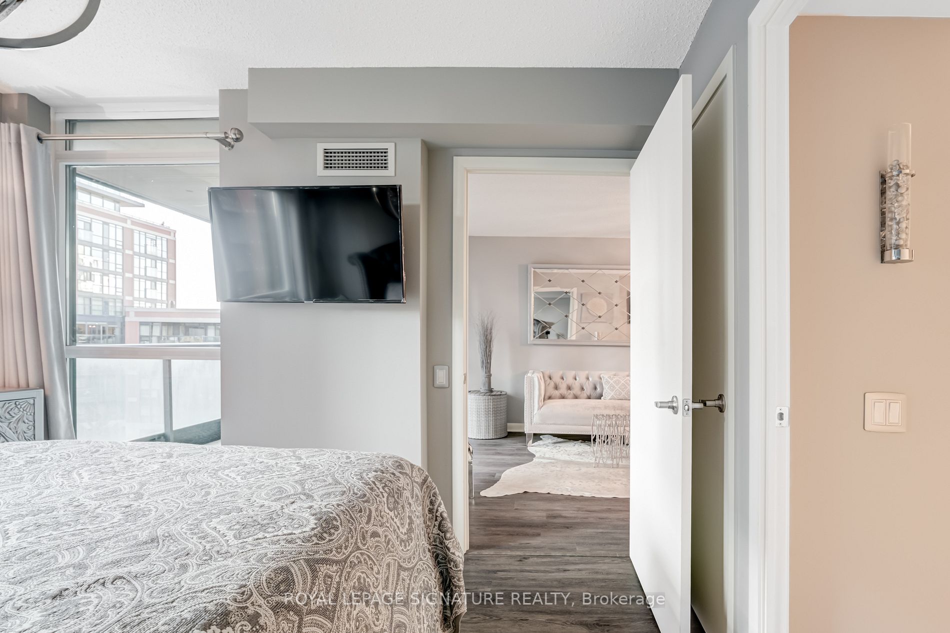 525 Wilson Ave, #608