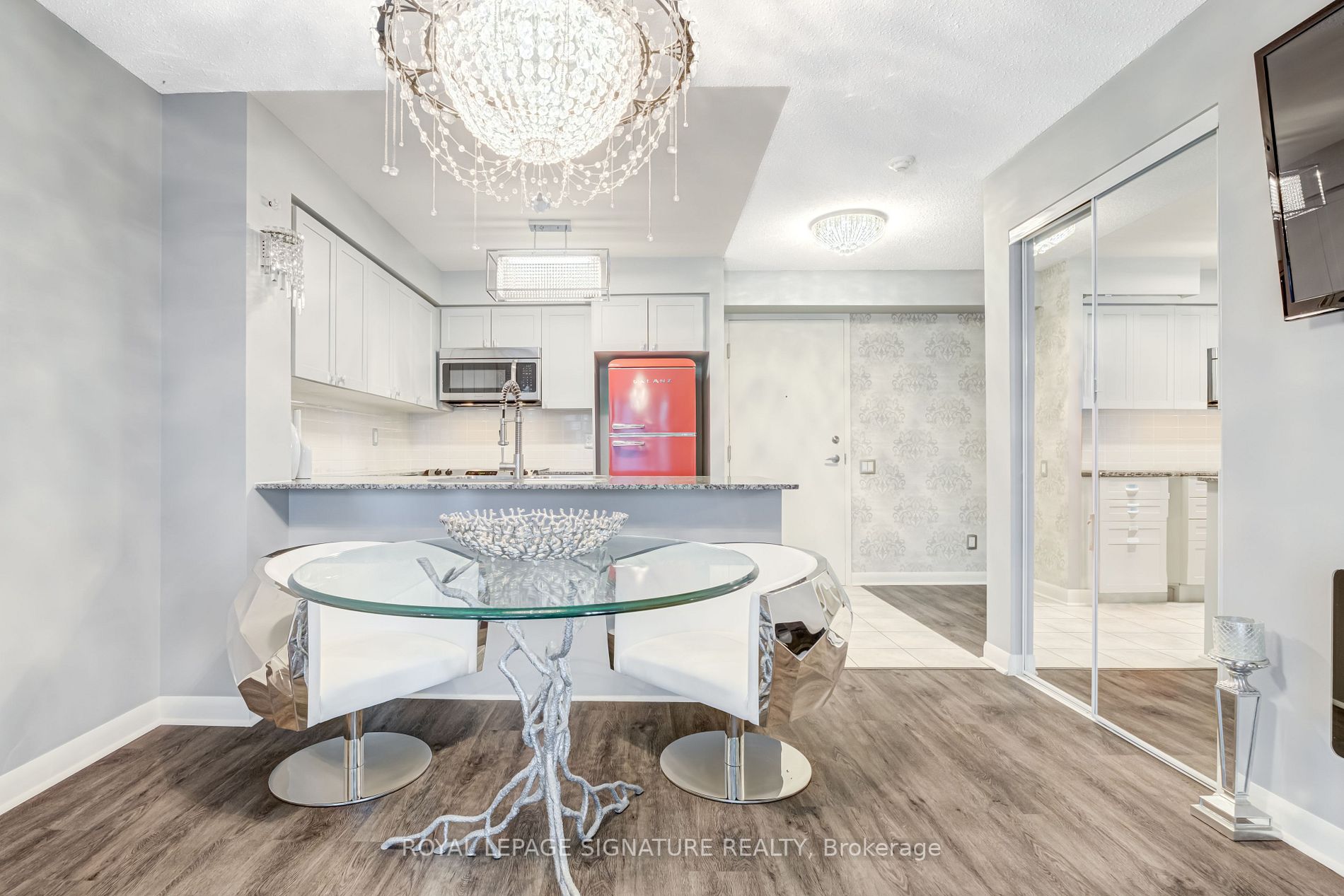 525 Wilson Ave, #608