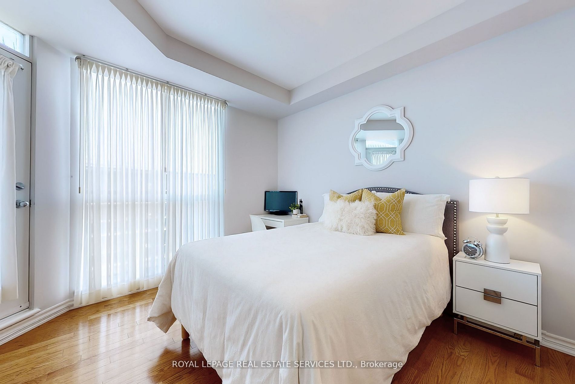 4200 Bathurst St, #705