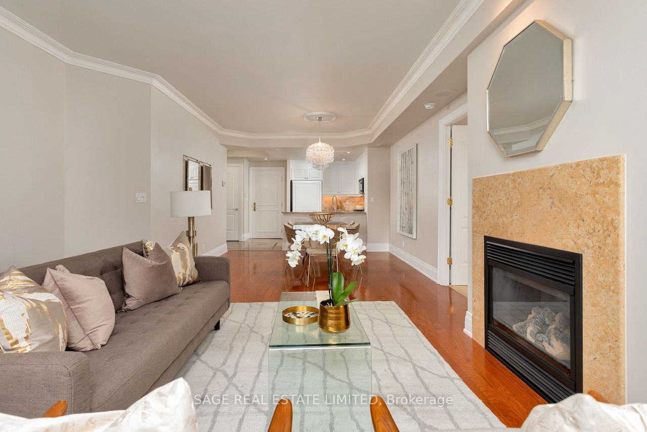 33 Delisle Ave, #709
