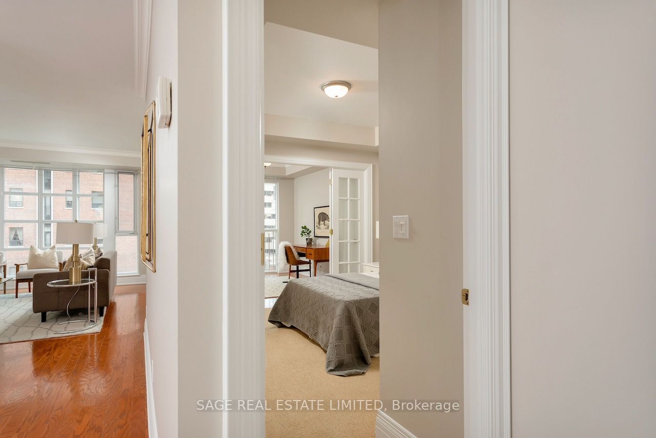 33 Delisle Ave, #709