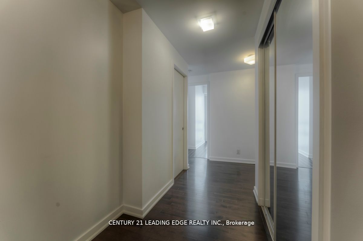12 York St, #1210