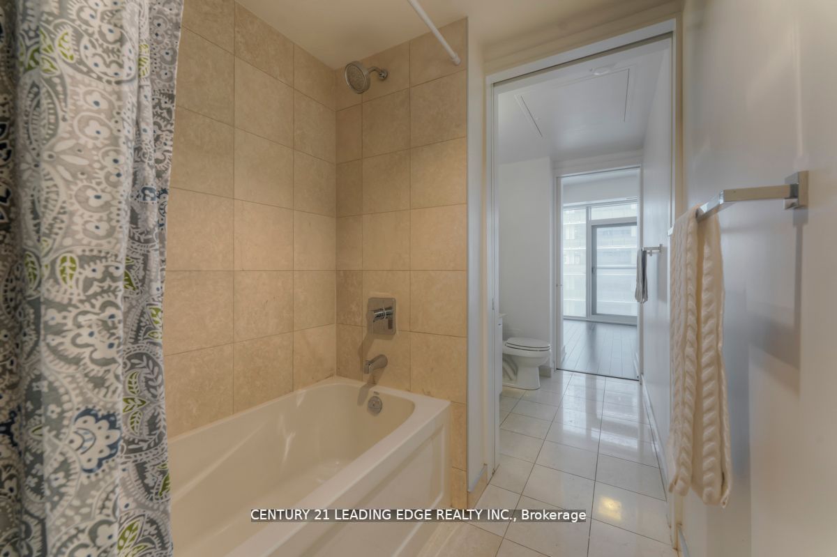 12 York St, #1210