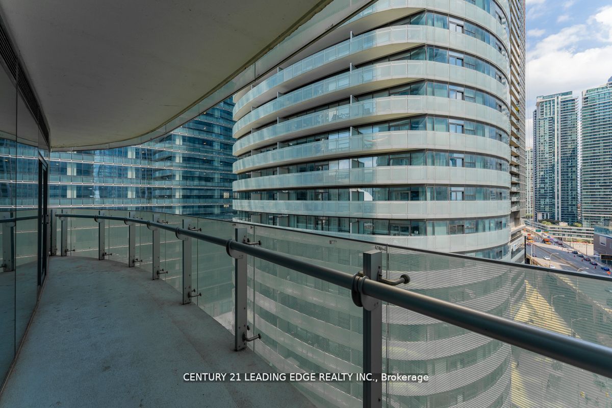 12 York St, #1210