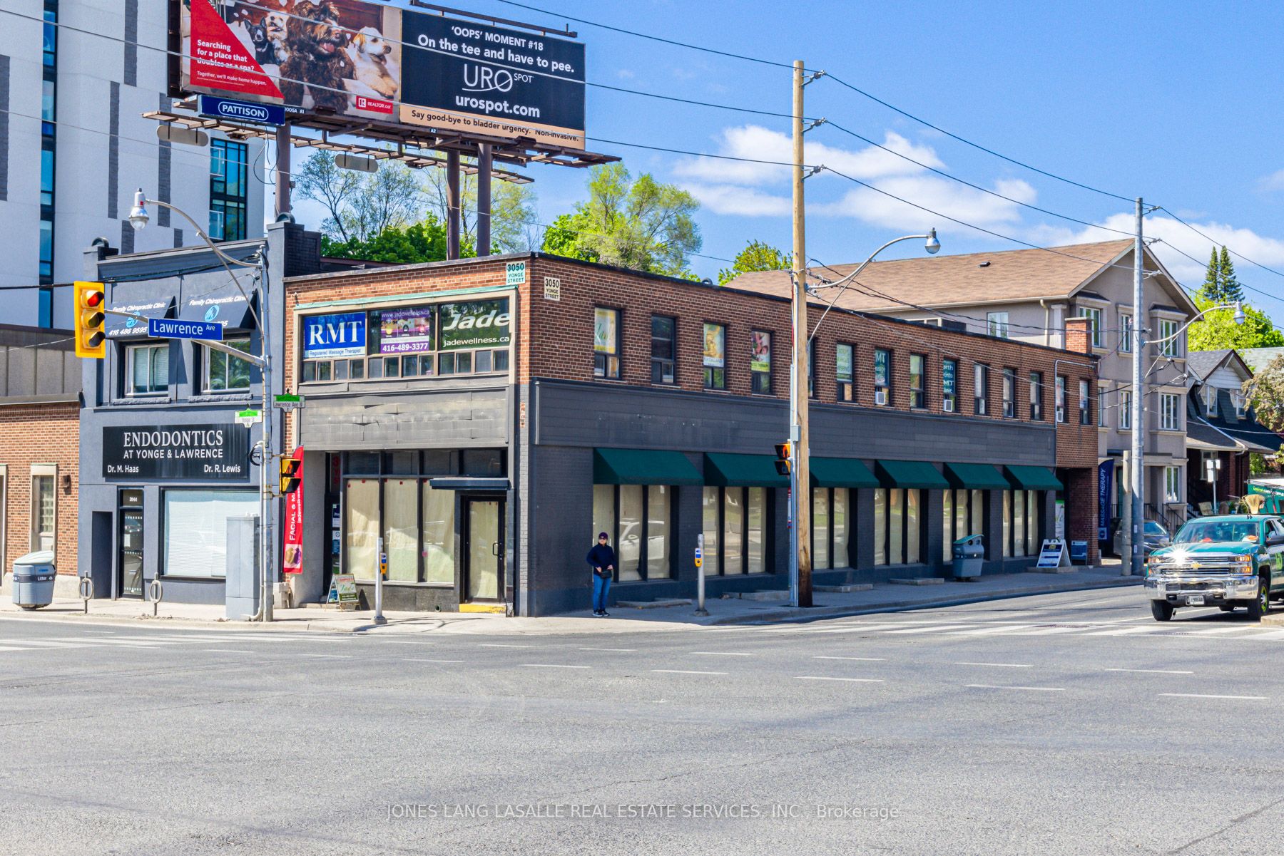 3050 Yonge St