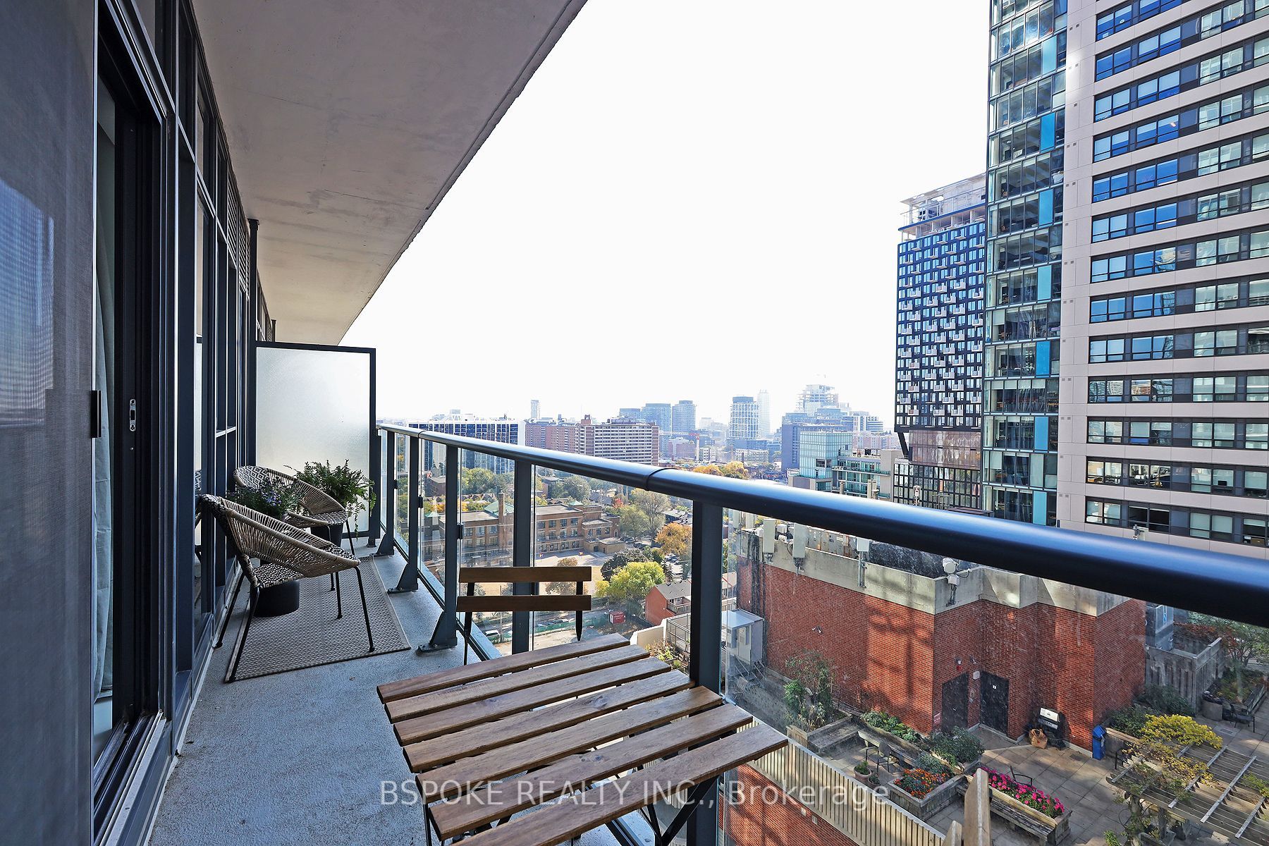 159 Dundas St E, #1703